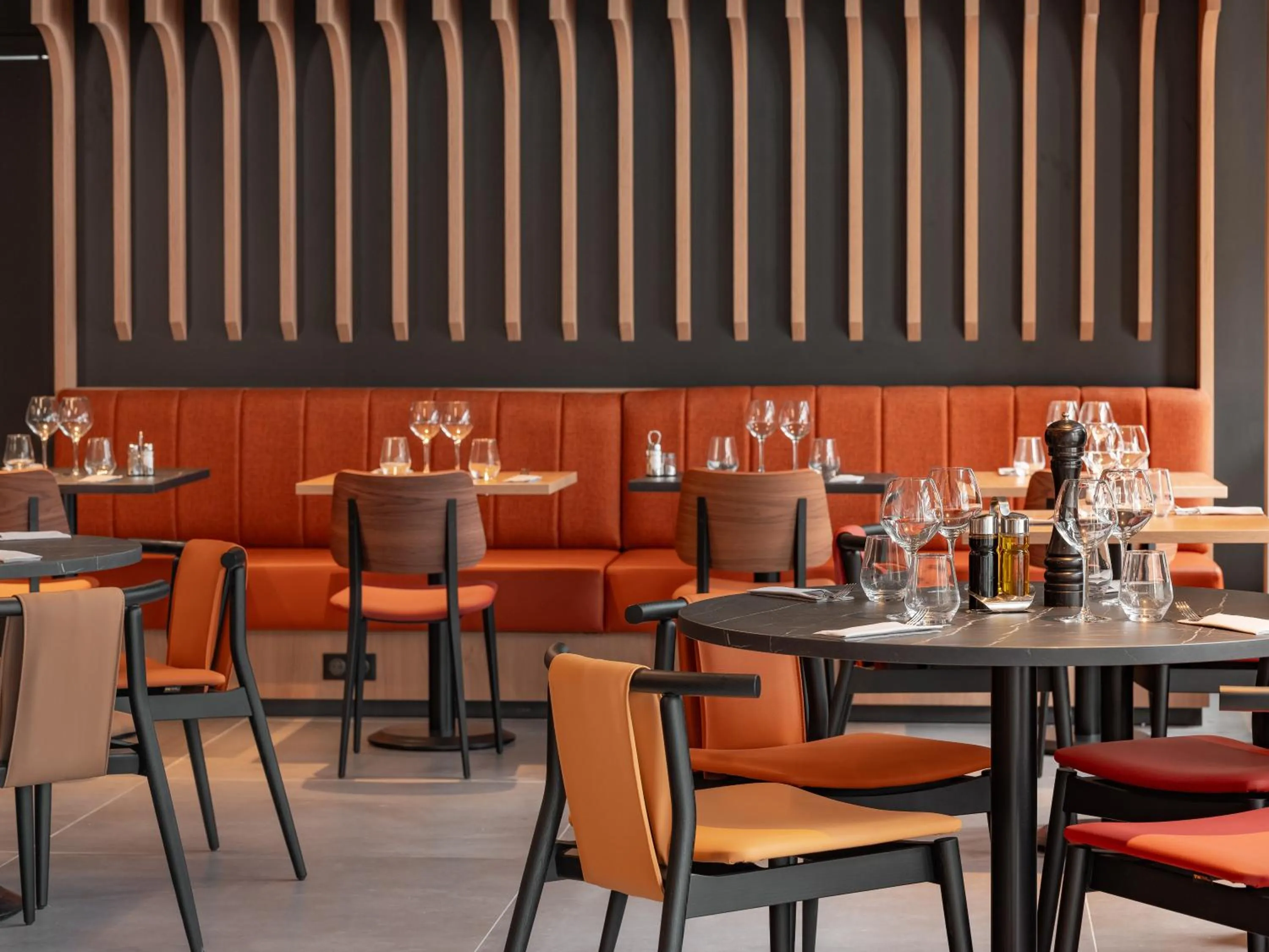 Restaurant/places to eat in Novotel Paris Val de Fontenay