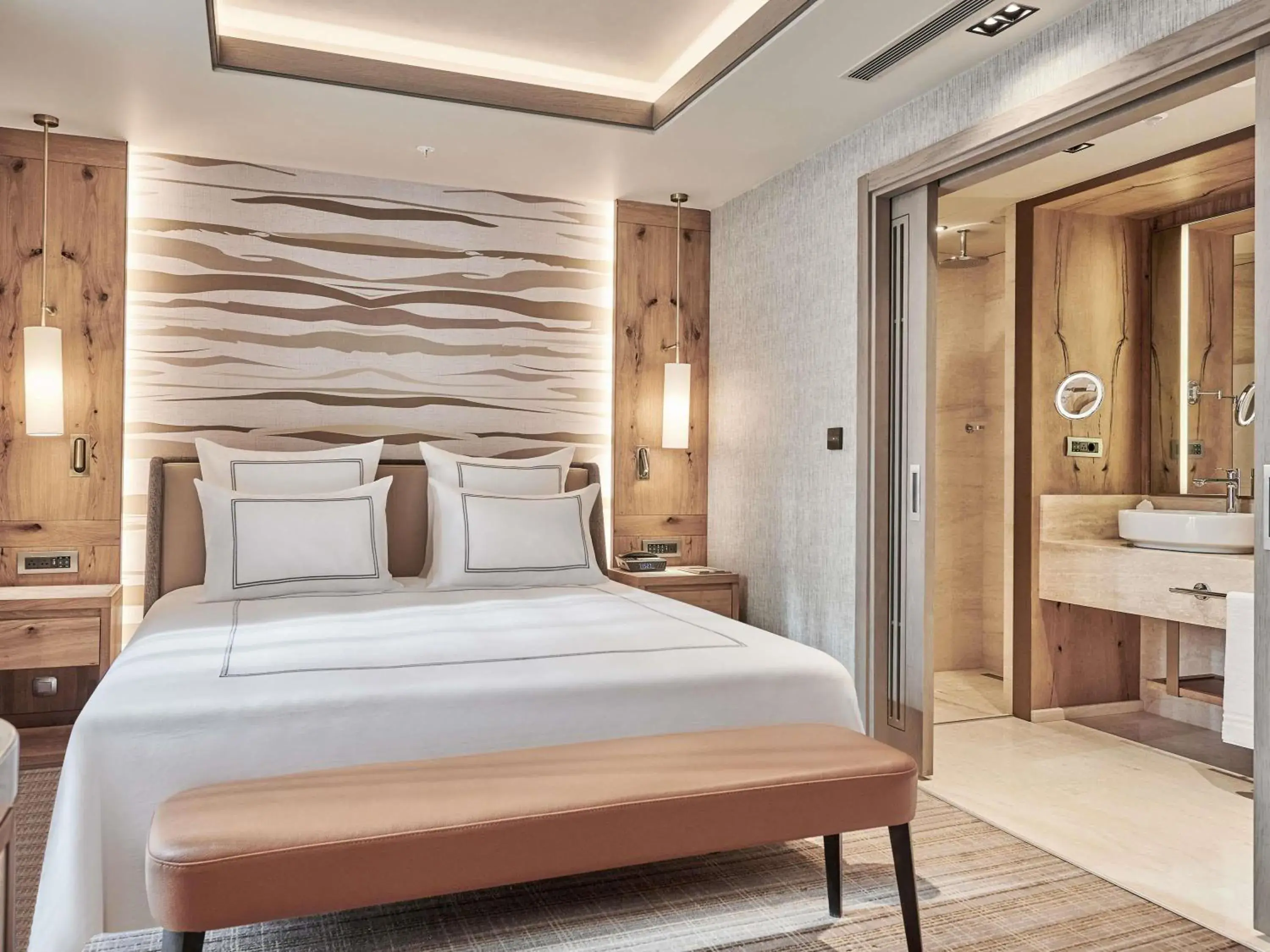 Swiss Deluxe King Room with Forest View in Swissotel Uludag Bursa Swiss Deluxe King Room with Forest View in Swissotel Uludag Bursa