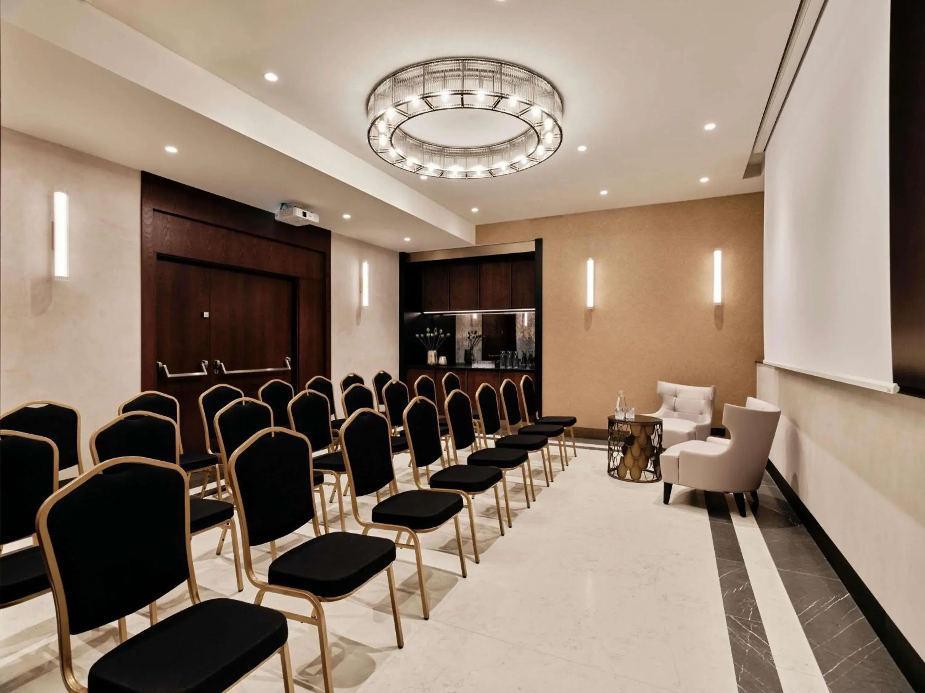 Property building in The Crown Krakow Center - Handwritten Collection ACCOR Property building in The Crown Krakow Center - Handwritten Collection ACCOR