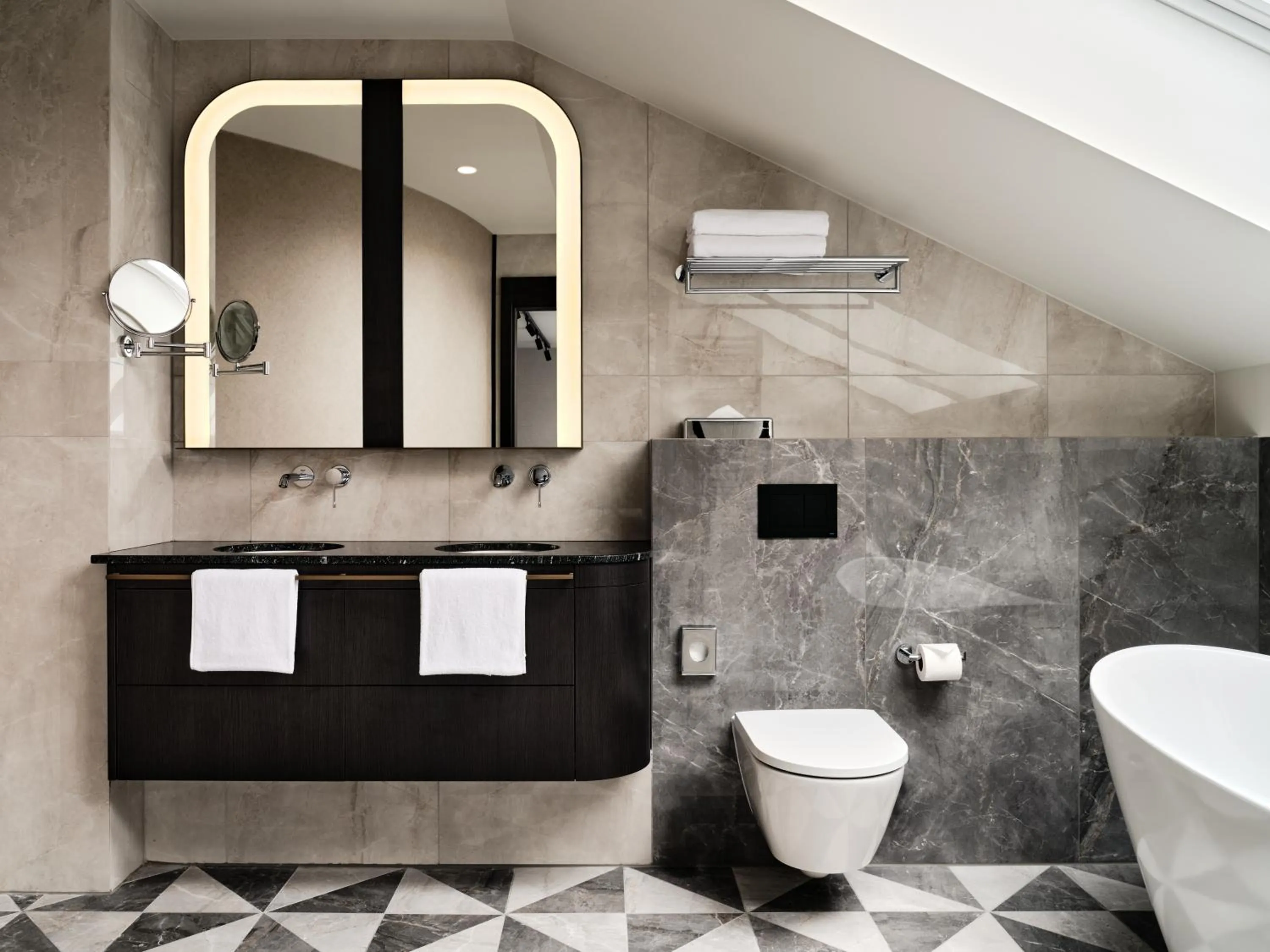 Bathroom in The Crown Krakow Center - Handwritten Collection ACCOR