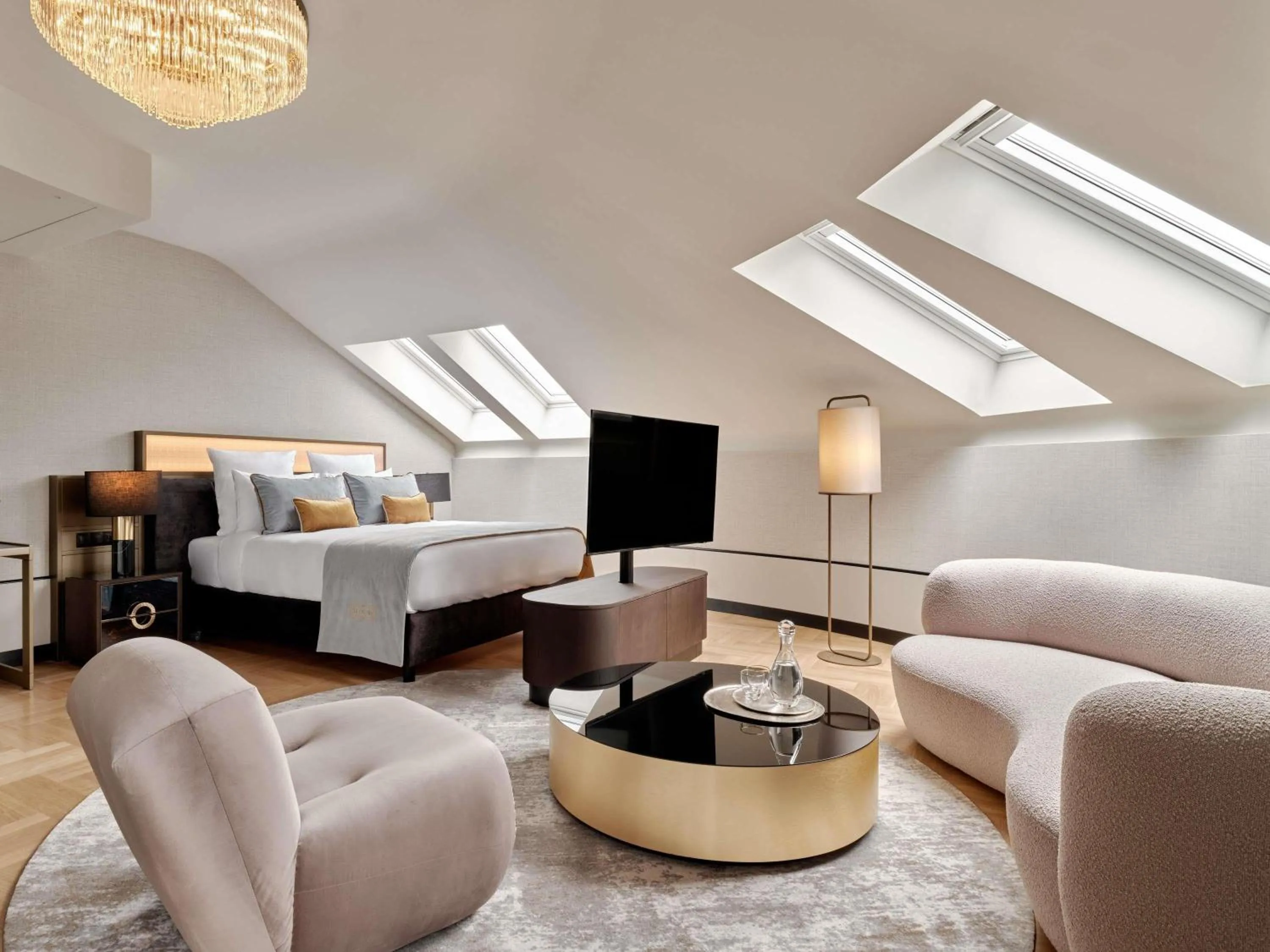 Bedroom, Bed in The Crown Krakow Center - Handwritten Collection ACCOR