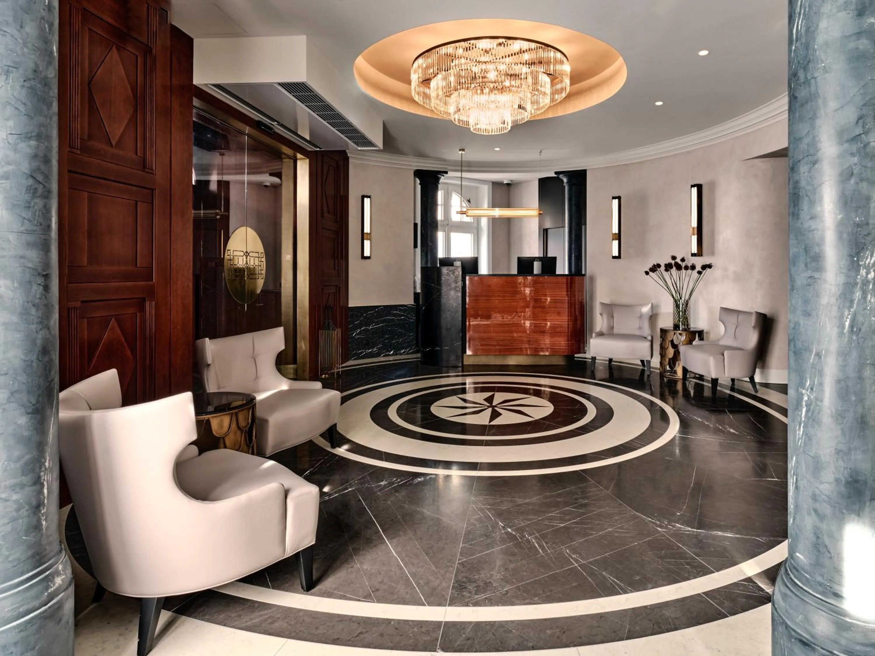 Lobby or reception in The Crown Krakow Center - Handwritten Collection ACCOR