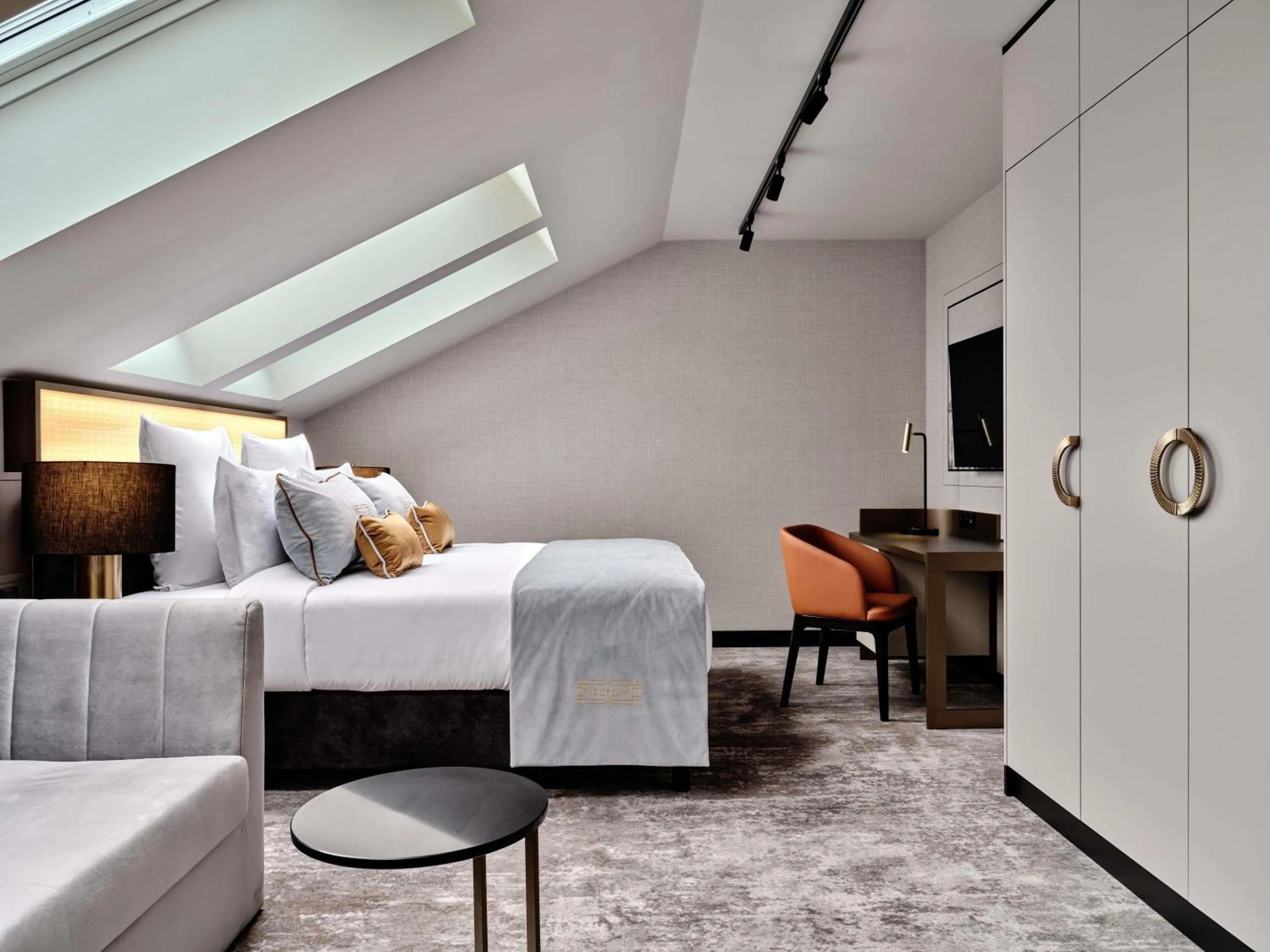 Bedroom, Bed in The Crown Krakow Center - Handwritten Collection ACCOR