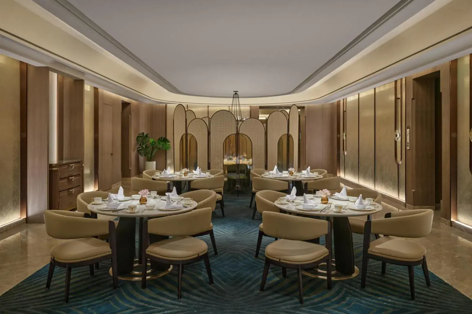 Restaurant/places to eat in InterContinental Hotels Shenzhen WECC by IHG Restaurant/places to eat in InterContinental Hotels Shenzhen WECC by IHG