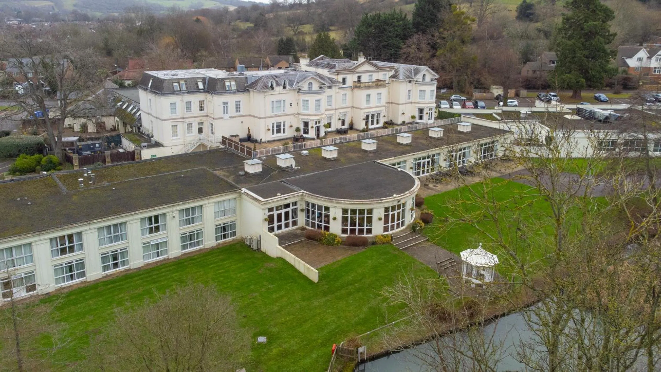 Property building in DoubleTree by Hilton Cheltenham-Cotswolds