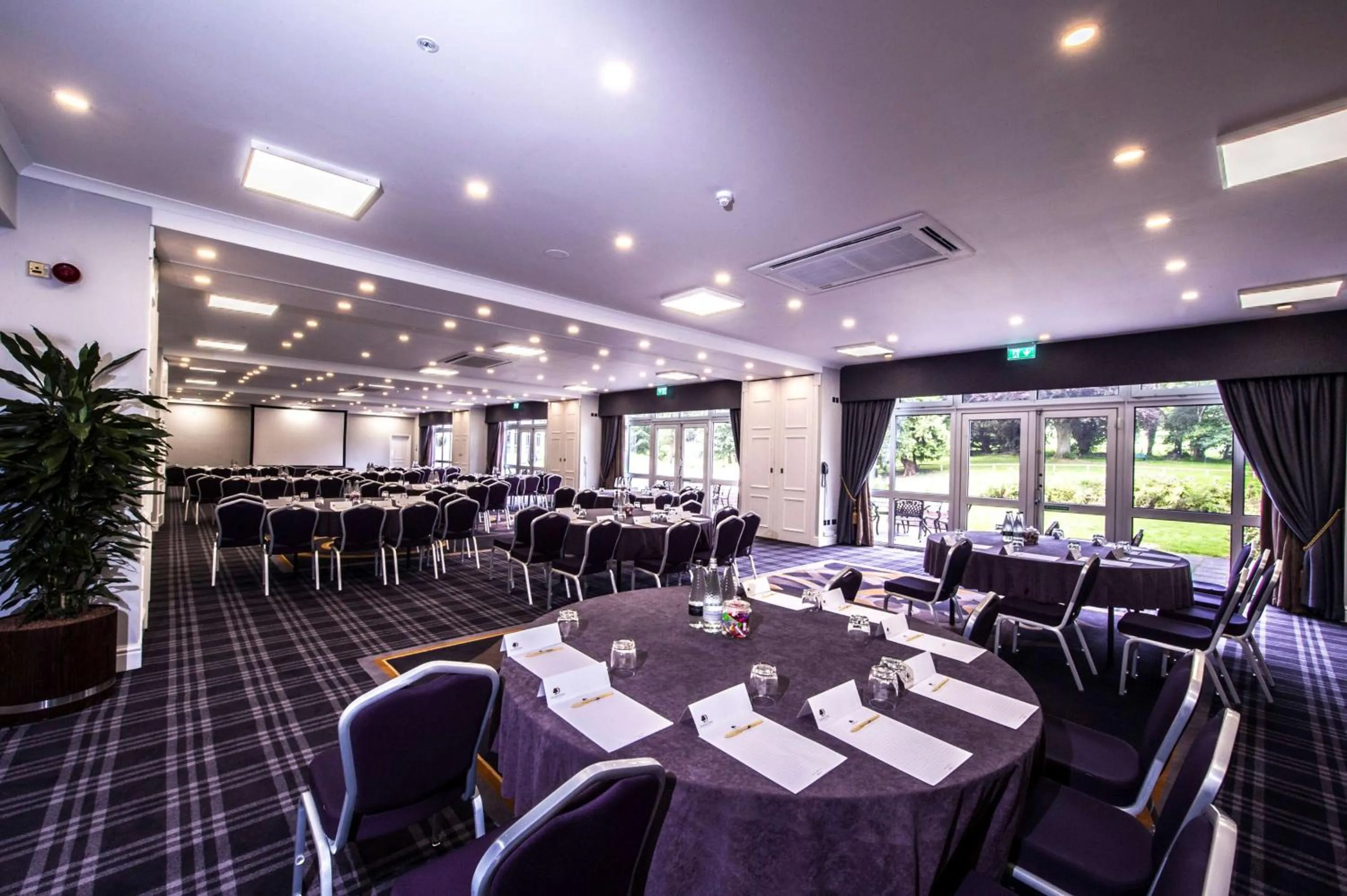 Meeting/conference room in DoubleTree by Hilton Cheltenham-Cotswolds