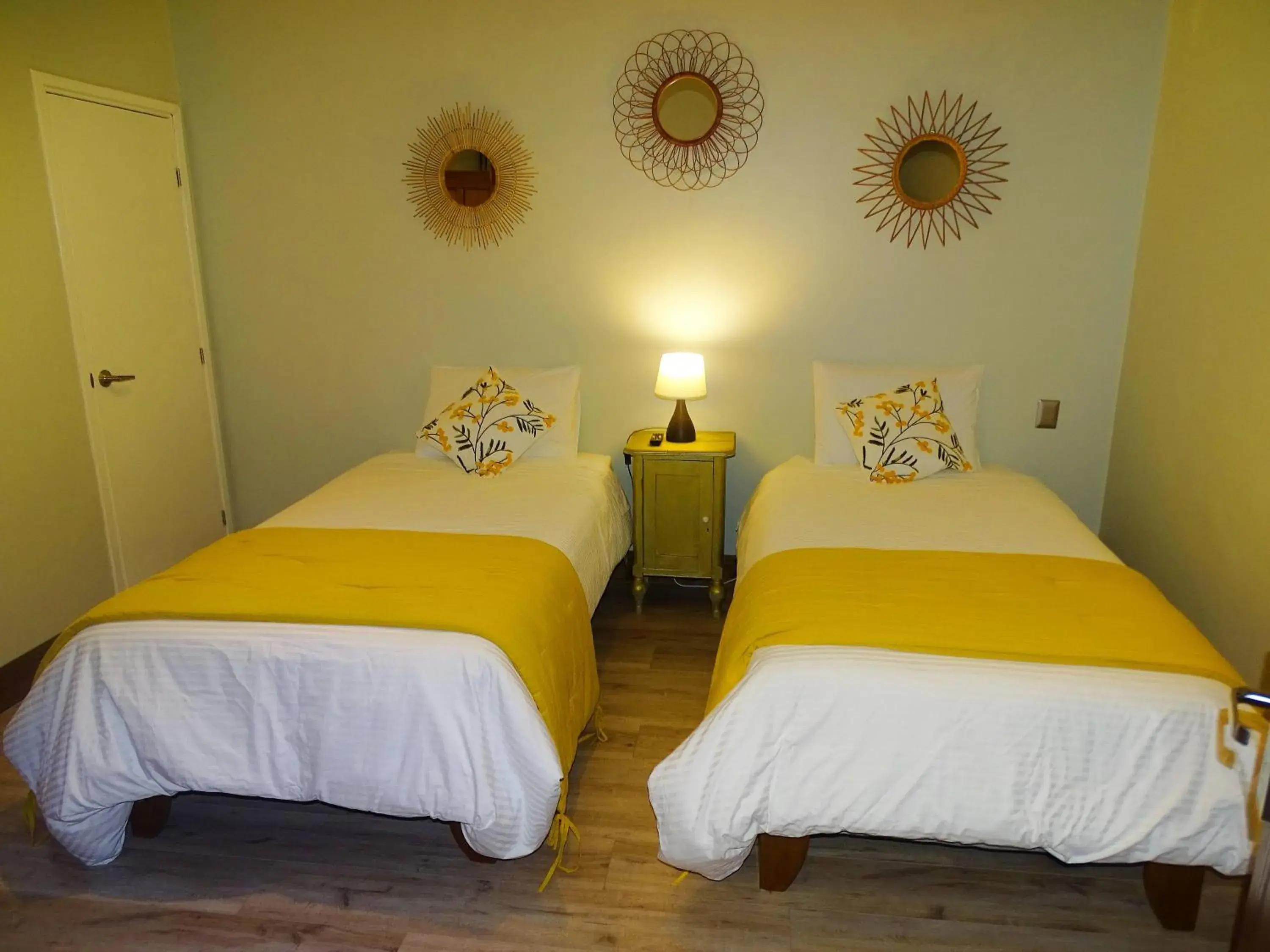 Standard Twin Room in Hotel Casa Aure Standard Twin Room in Hotel Casa Aure