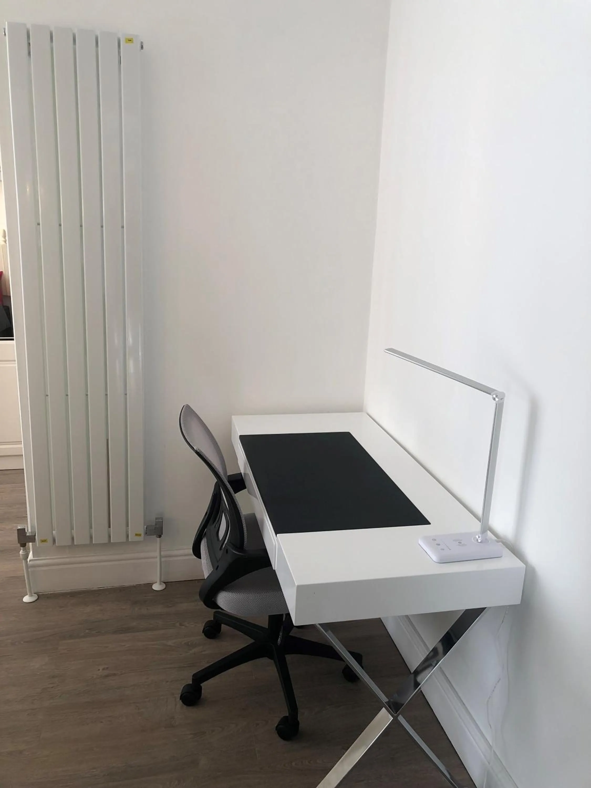 One-Bedroom Apartment in Lynton Road