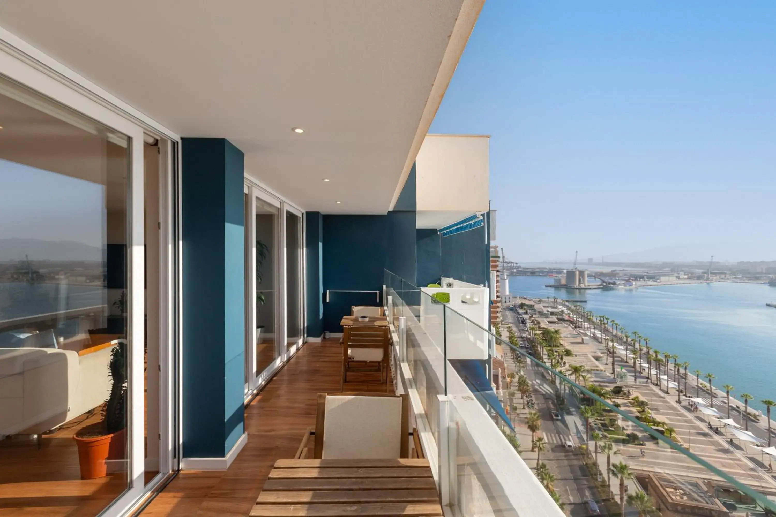 Luxury beach/port apartment Luxury beach/port apartment