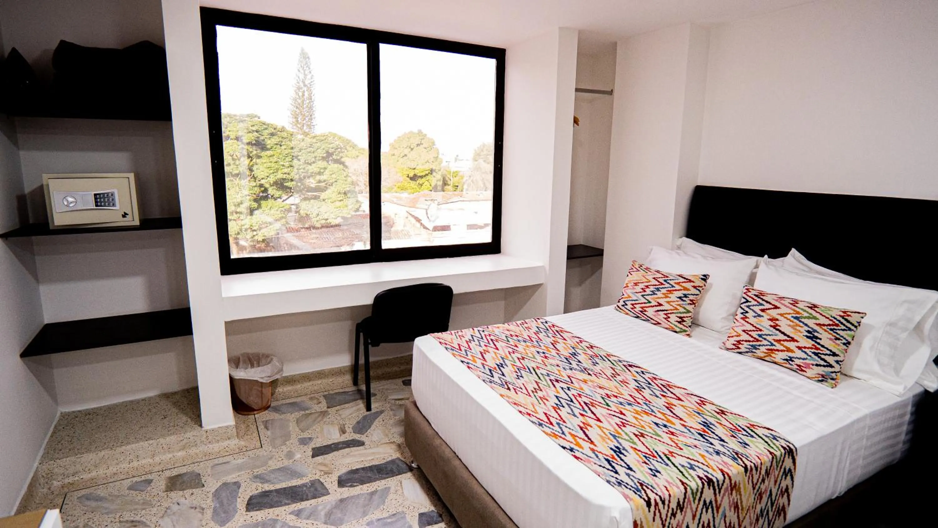 Bed in Hotel Arisha Cali