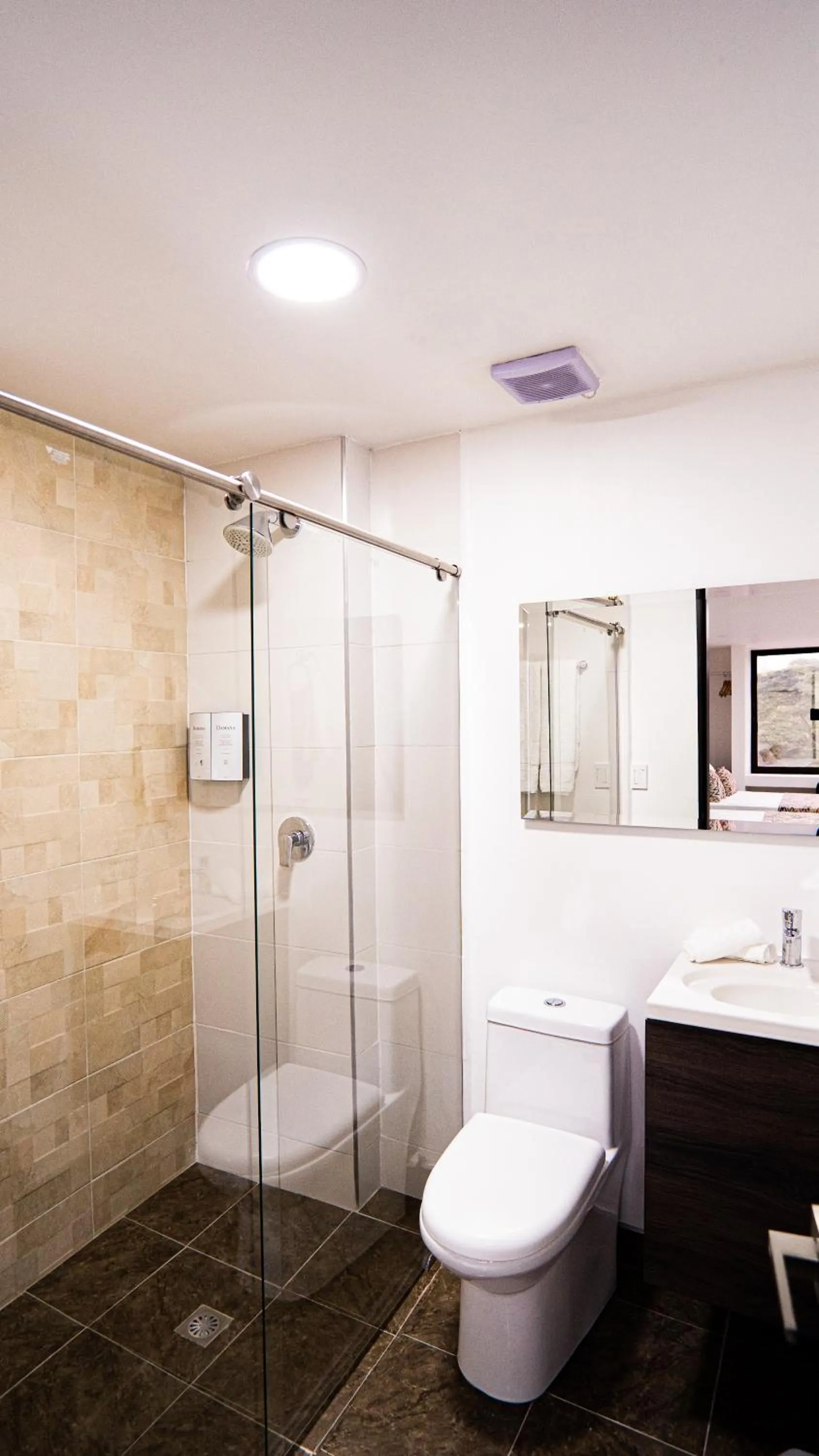 Bathroom in Hotel Arisha Cali