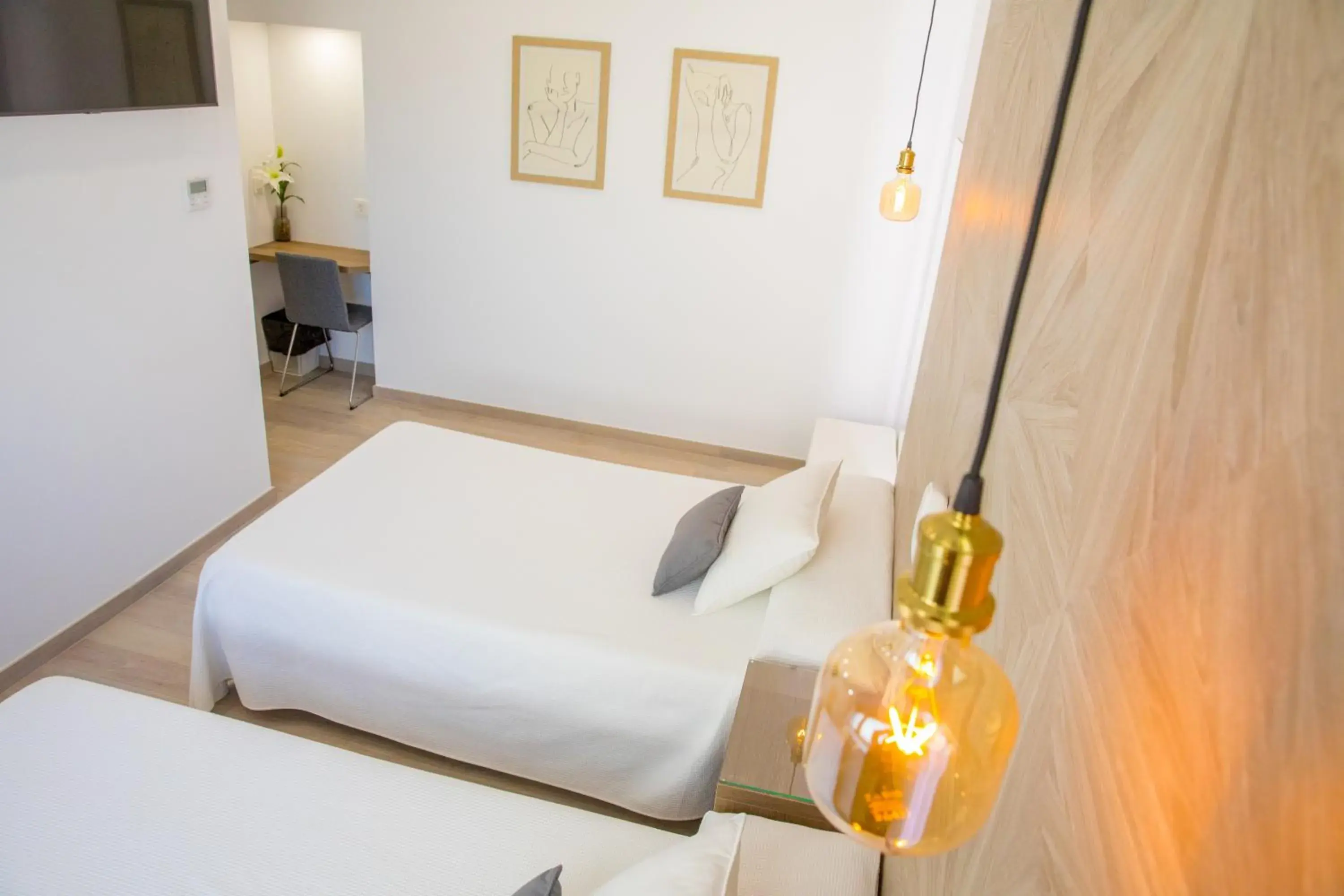 Standard Twin Room - single occupancy in Apartahotel Énfasis-Group Standard Twin Room - single occupancy in Apartahotel Énfasis-Group