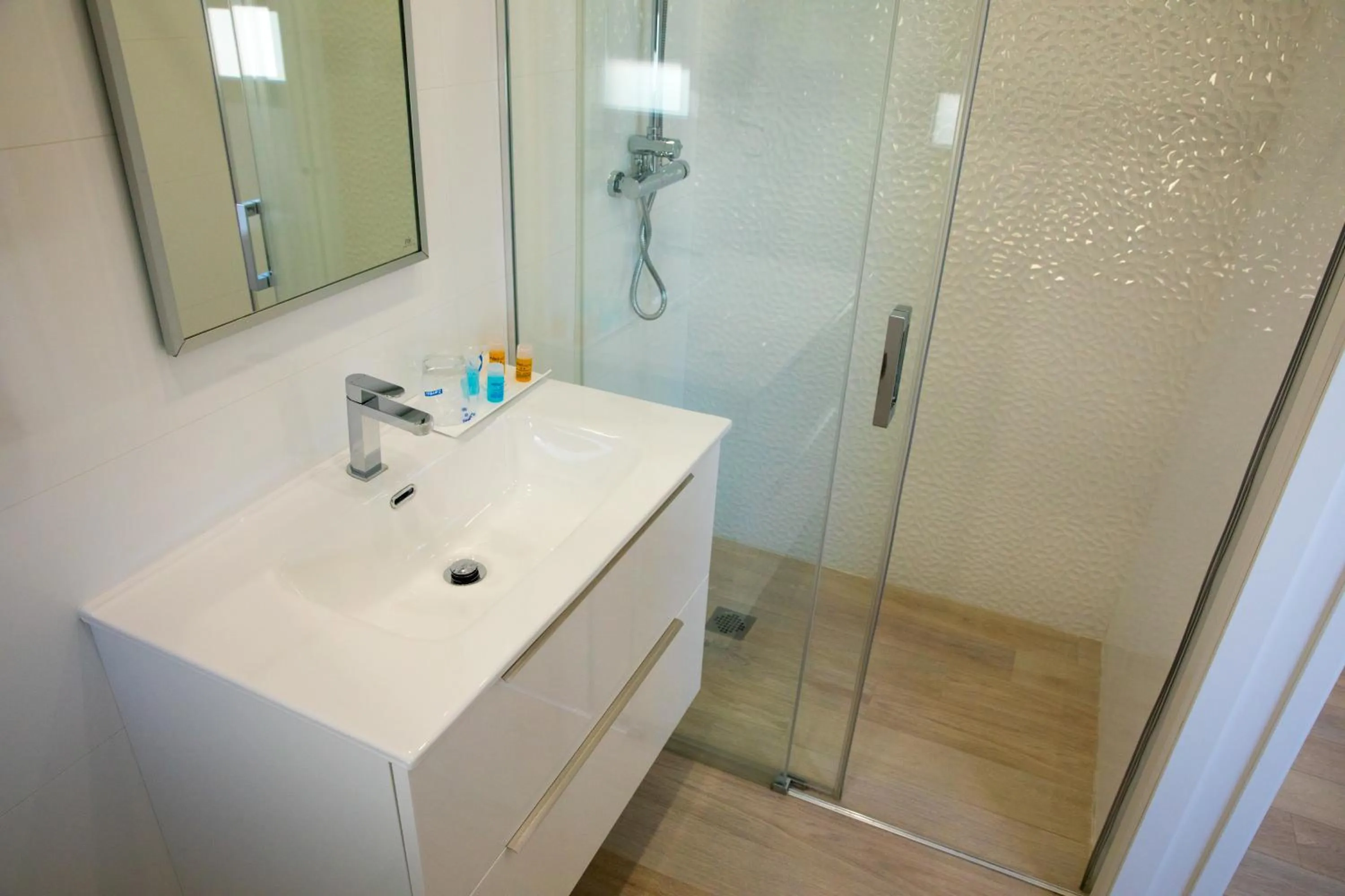 Shower in Apartahotel Énfasis-Group