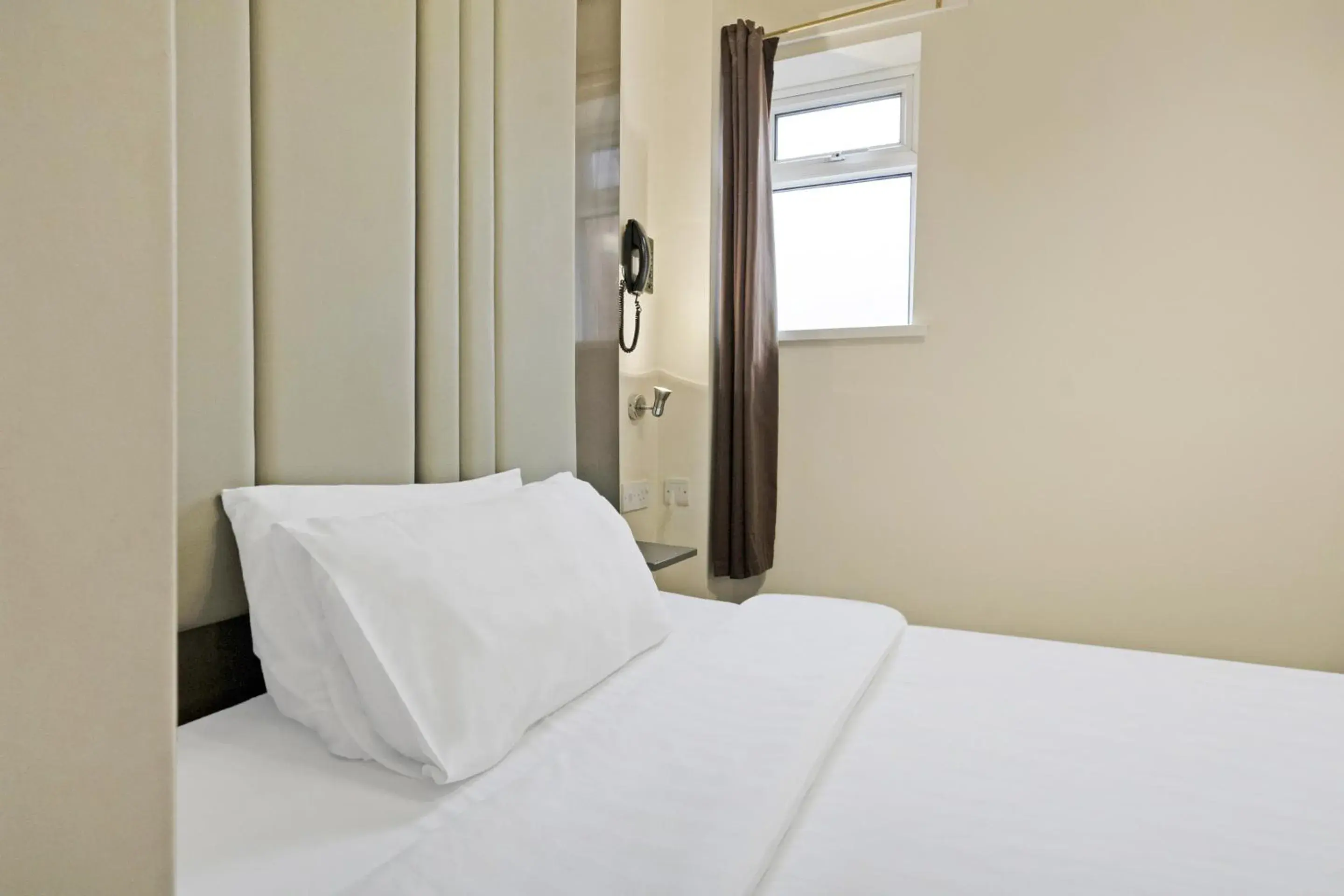 Bedroom, Bed in OYO The Baltimore Hotel Bedroom, Bed in OYO The Baltimore Hotel