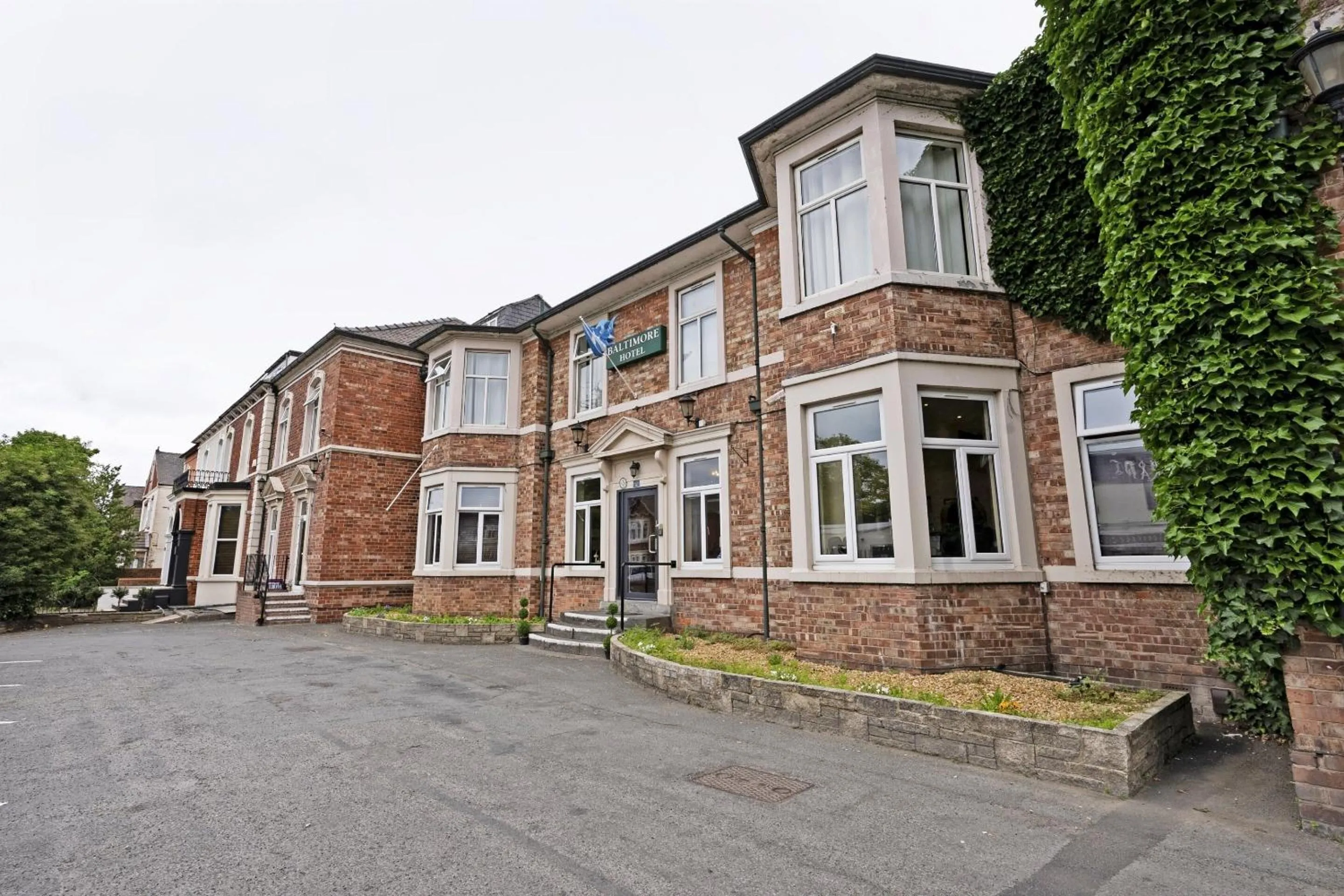 Facade/entrance in OYO The Baltimore Hotel