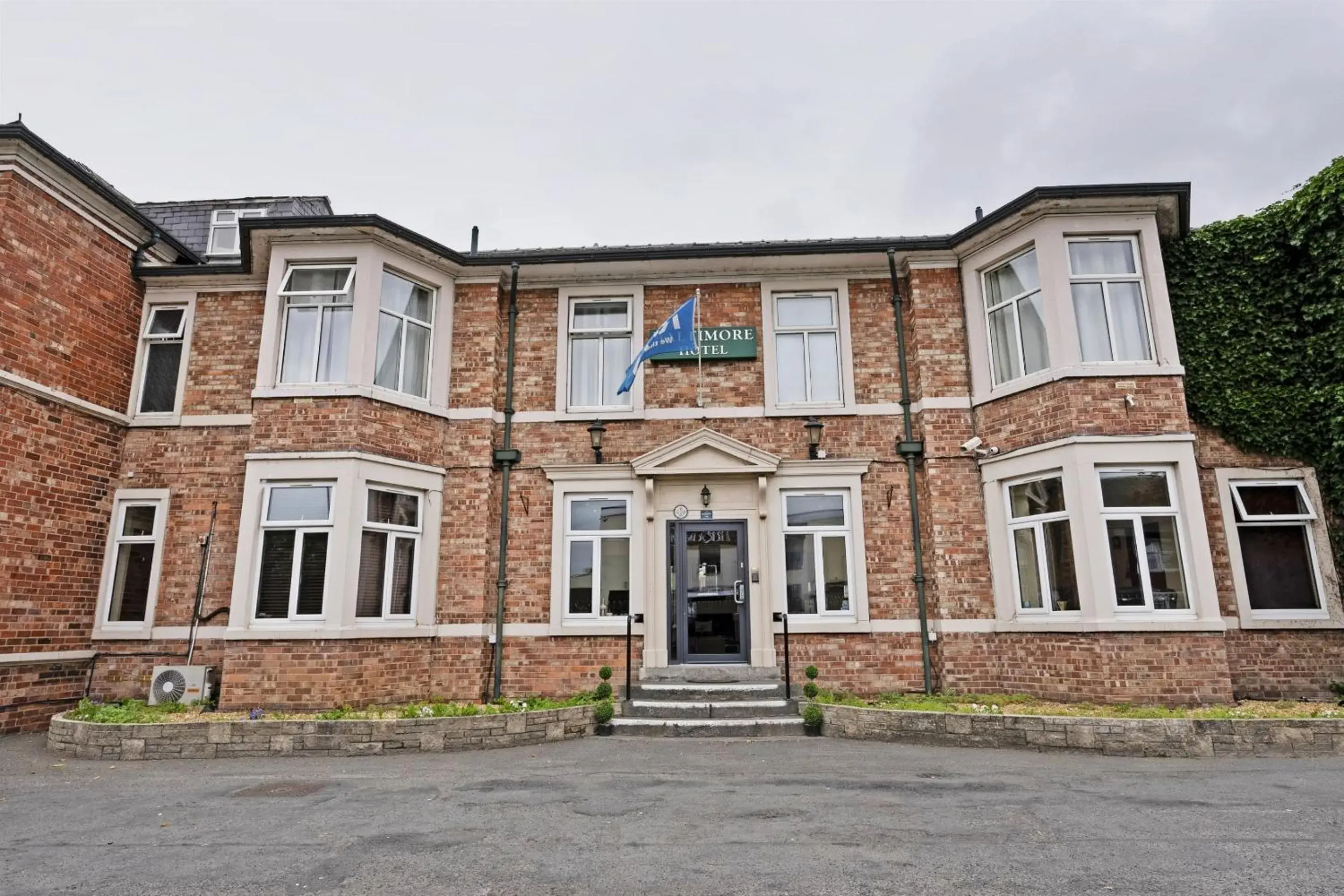 Facade/entrance in OYO The Baltimore Hotel Facade/entrance in OYO The Baltimore Hotel