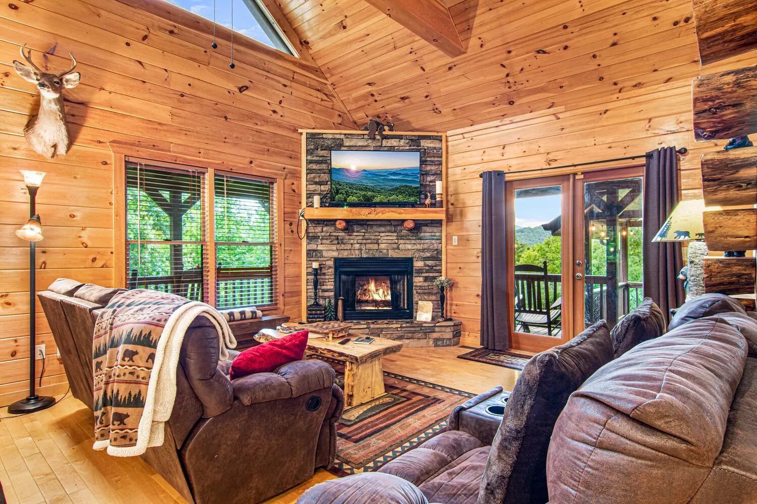 TV and multimedia in Incredible Views! - Pet Friendly - Aska Adventure Area - Bearfoot Bungalow