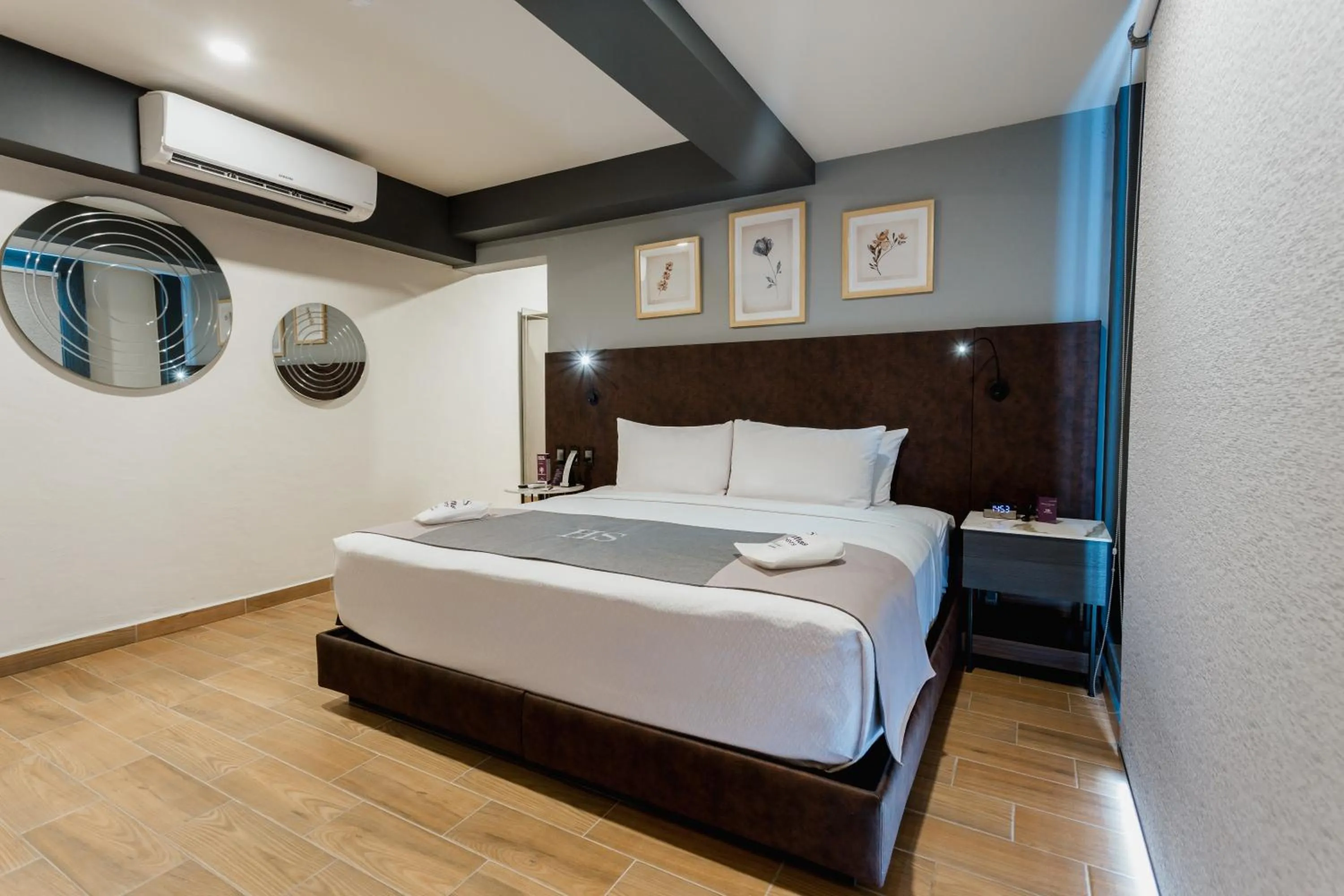 Bed in HS HOTSSON Acapulco Villas