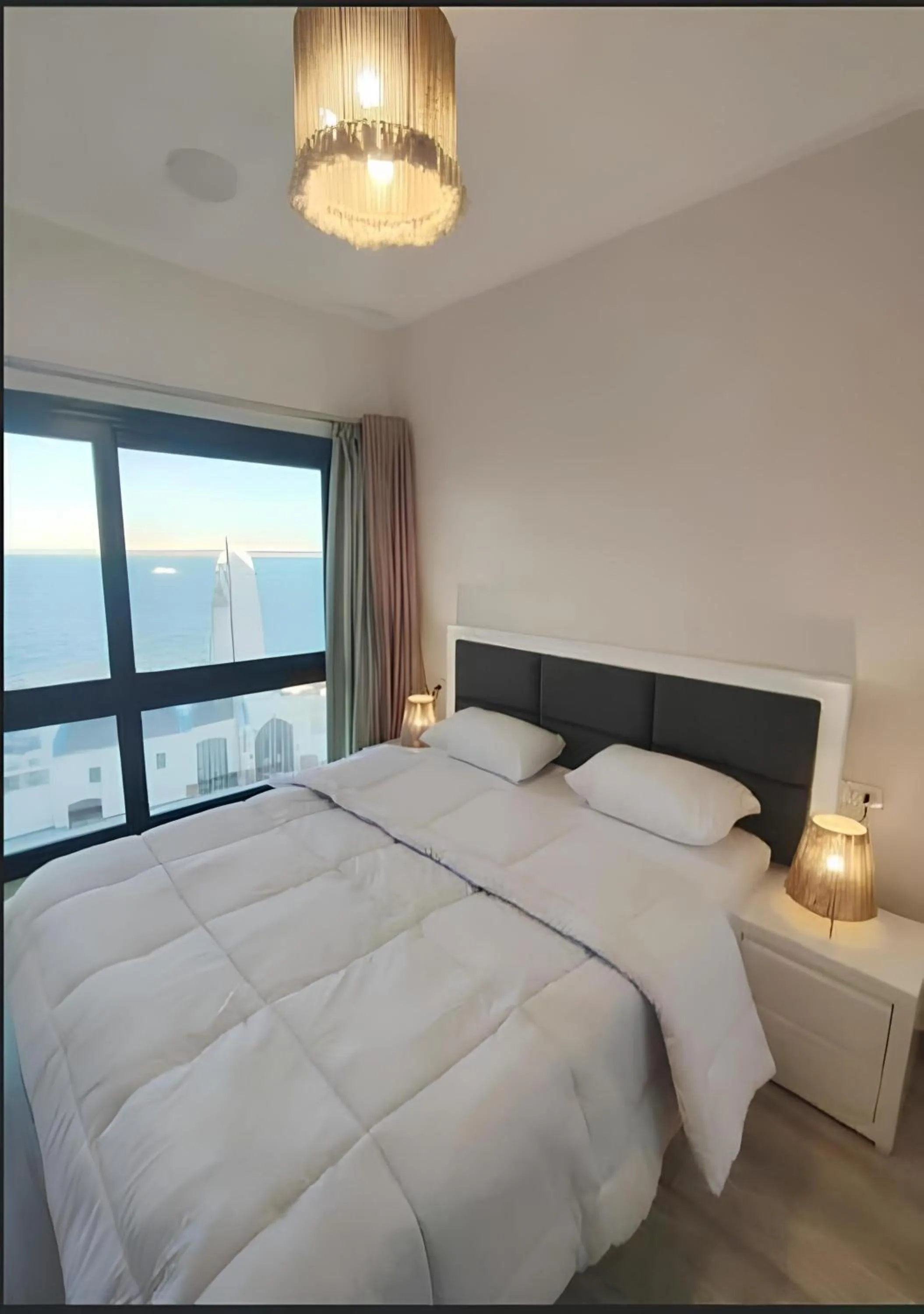 Property building, Bed in BLUE ViEW SUiTES