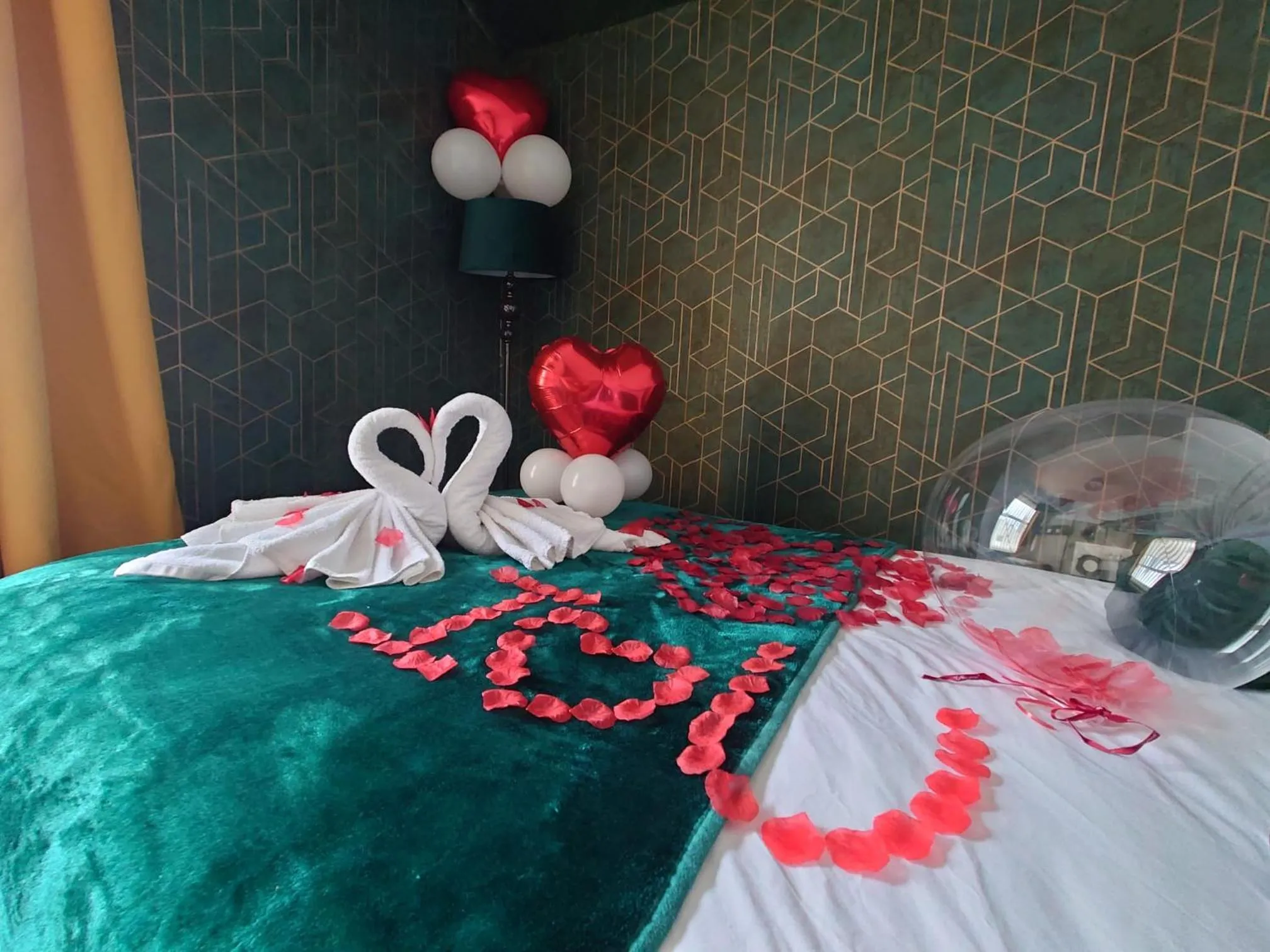 Bed in Harriette's Guest House