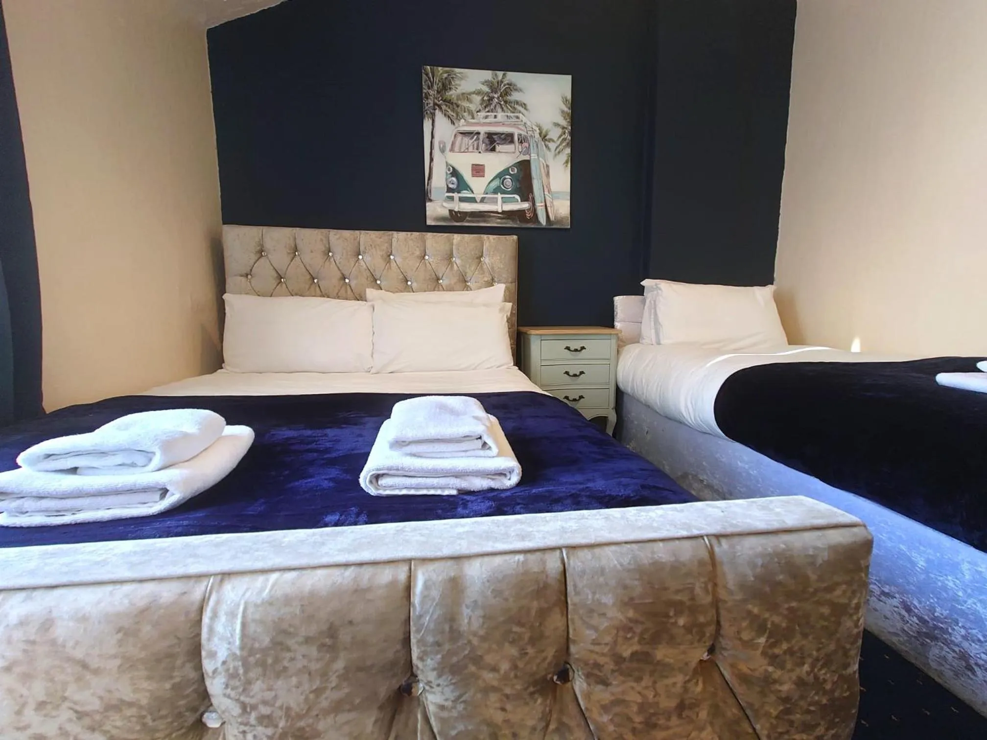 Bed in Harriette's Guest House