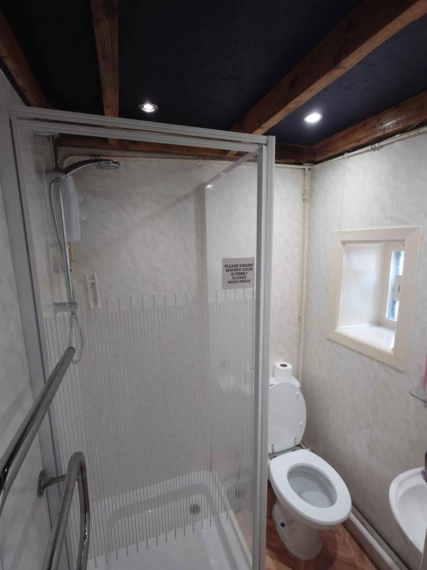 Shower in Harriette's Guest House