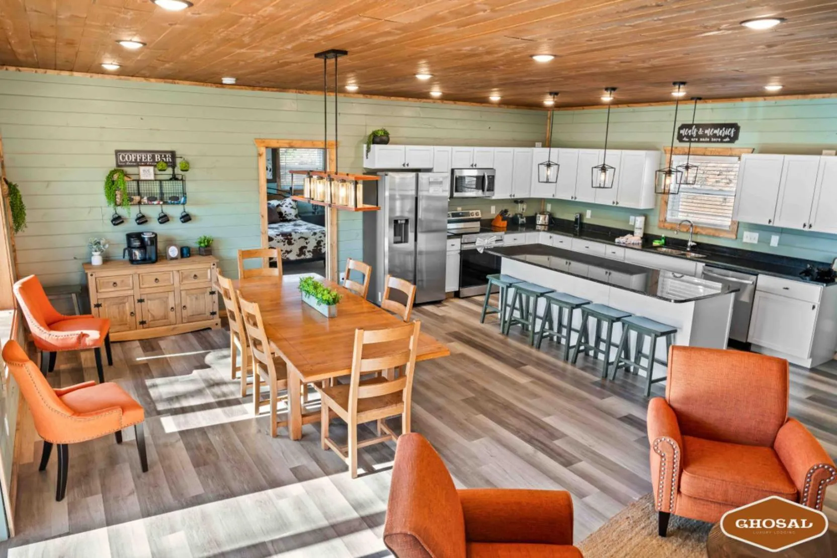 Kitchen or kitchenette in Luxe Mountain Pool Escape by Ghosal Luxury Lodging