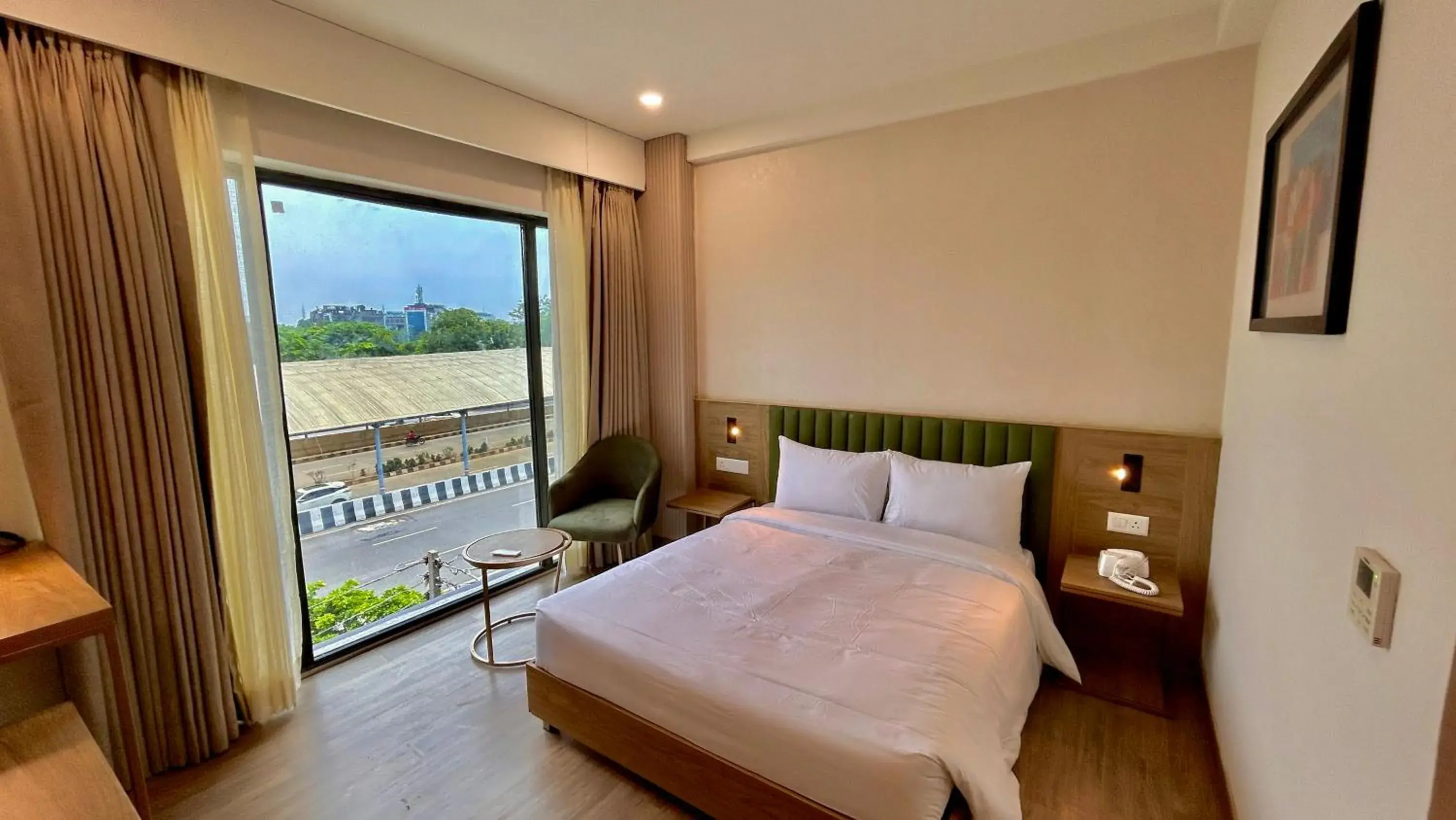 View (from property/room), Bed in Hotel Limon & Banquet Sector 29, Gurgaon View (from property/room), Bed in Hotel Limon & Banquet Sector 29, Gurgaon