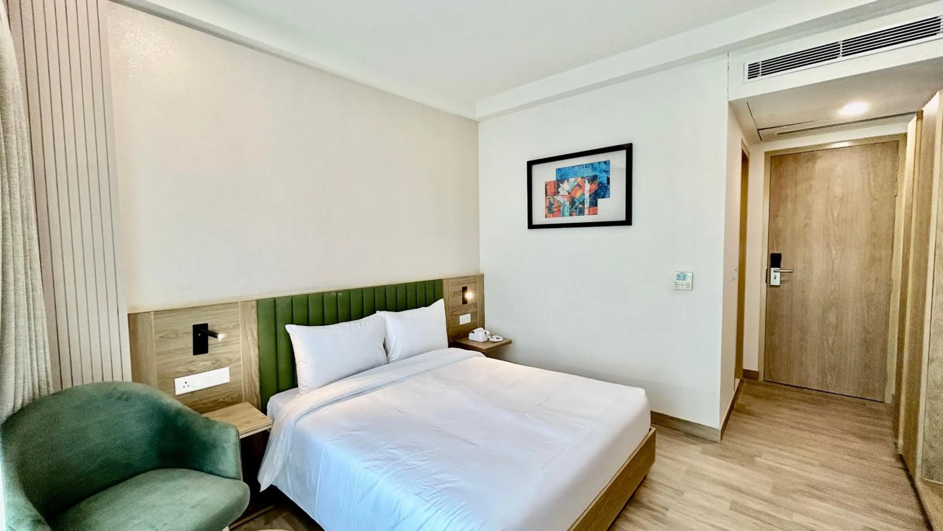 Bed in Hotel Limon & Banquet Sector 29, Gurgaon