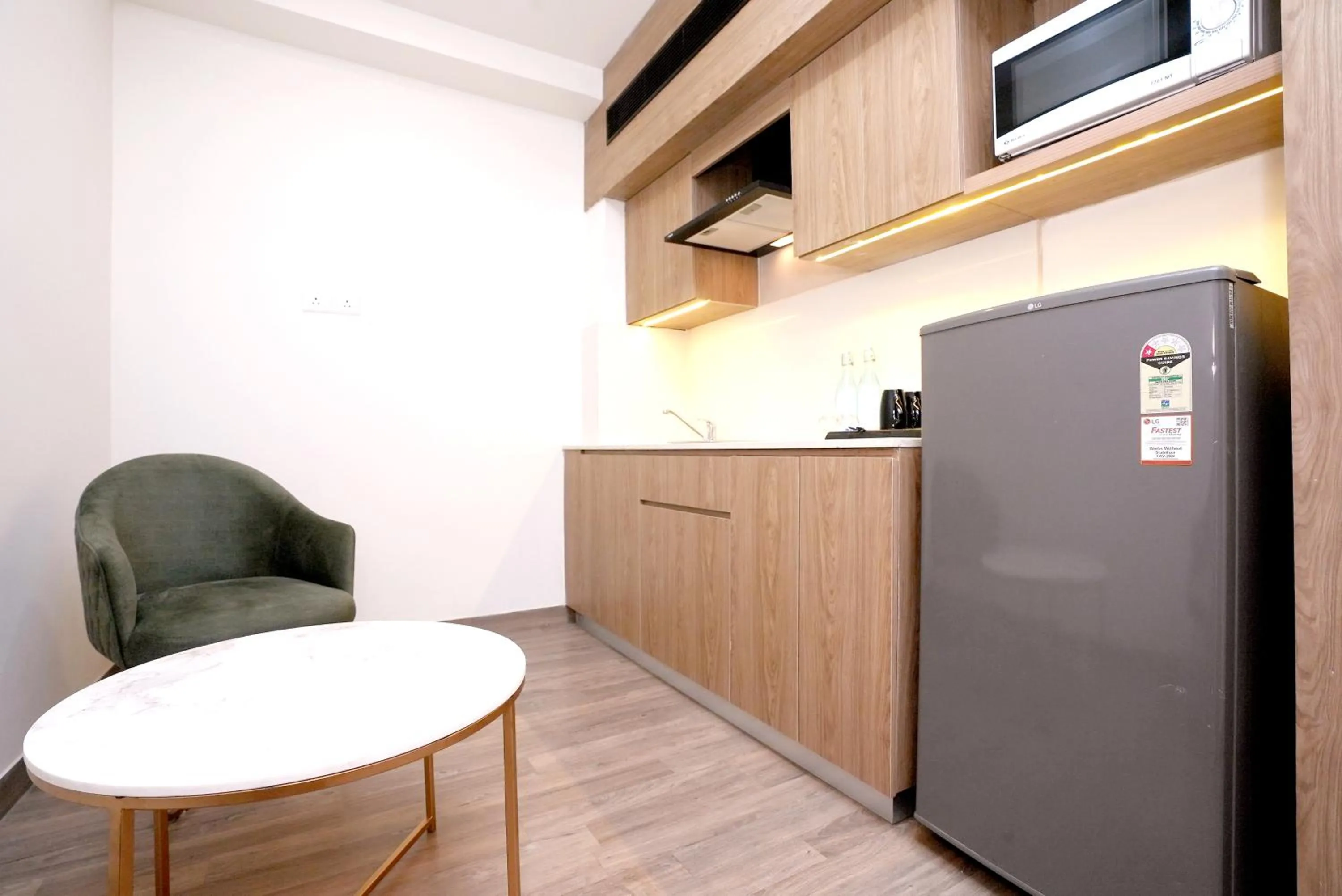 Property building in Hotel Limon & Banquet Sector 29, Gurgaon