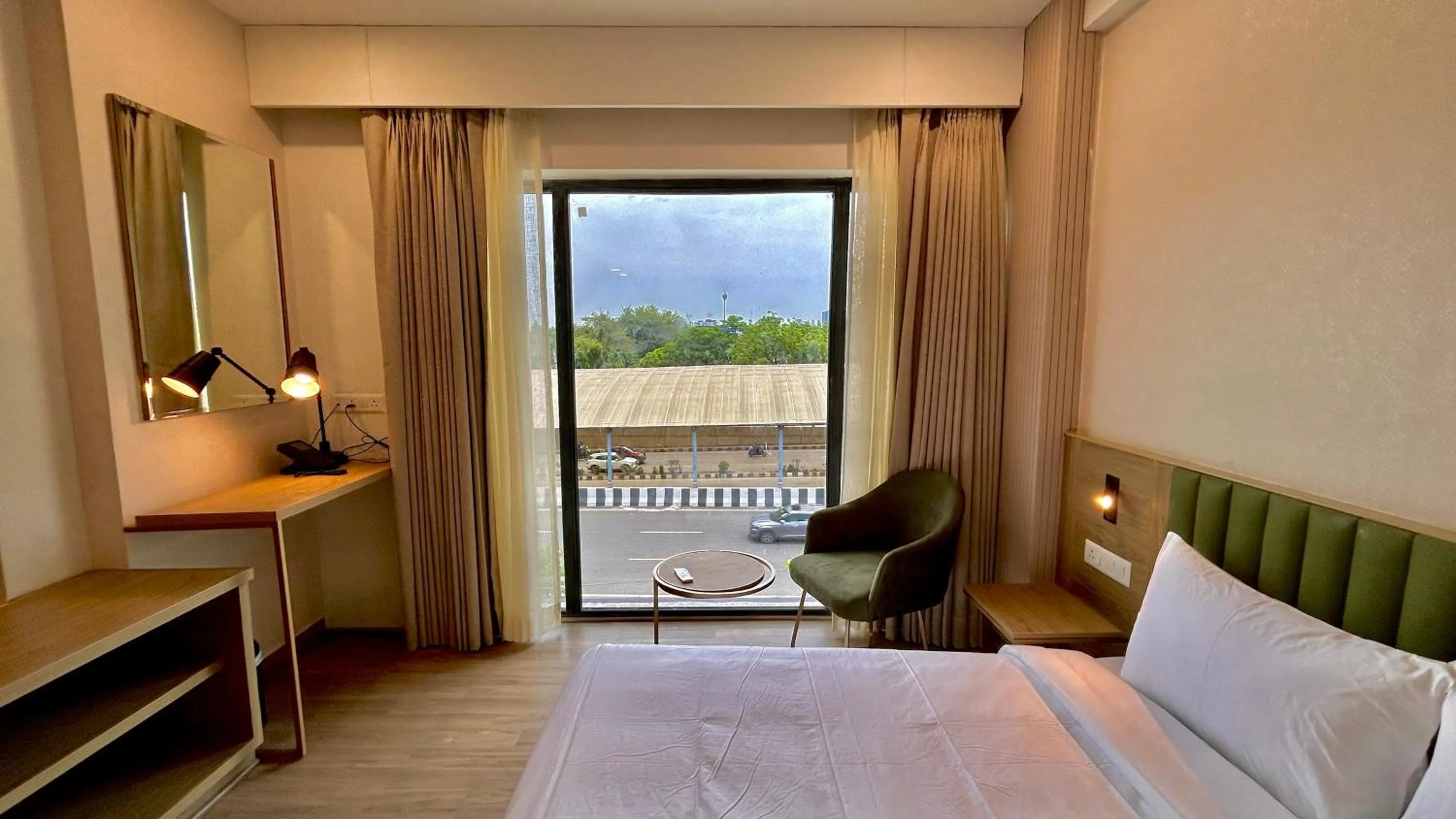 Seating area, Bed in Hotel Limon & Banquet Sector 29, Gurgaon