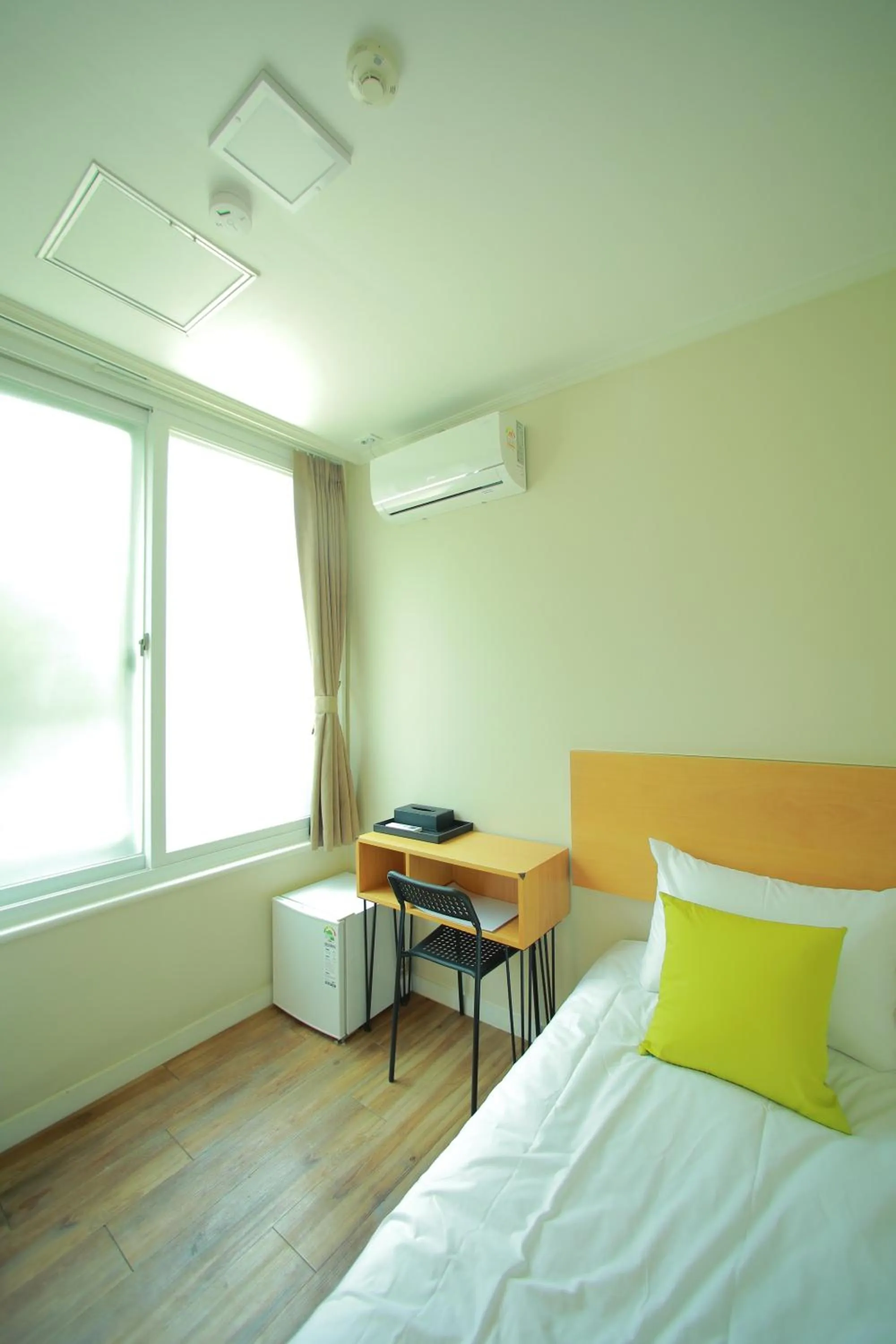 Bed in Slow Vibe Myeongdong