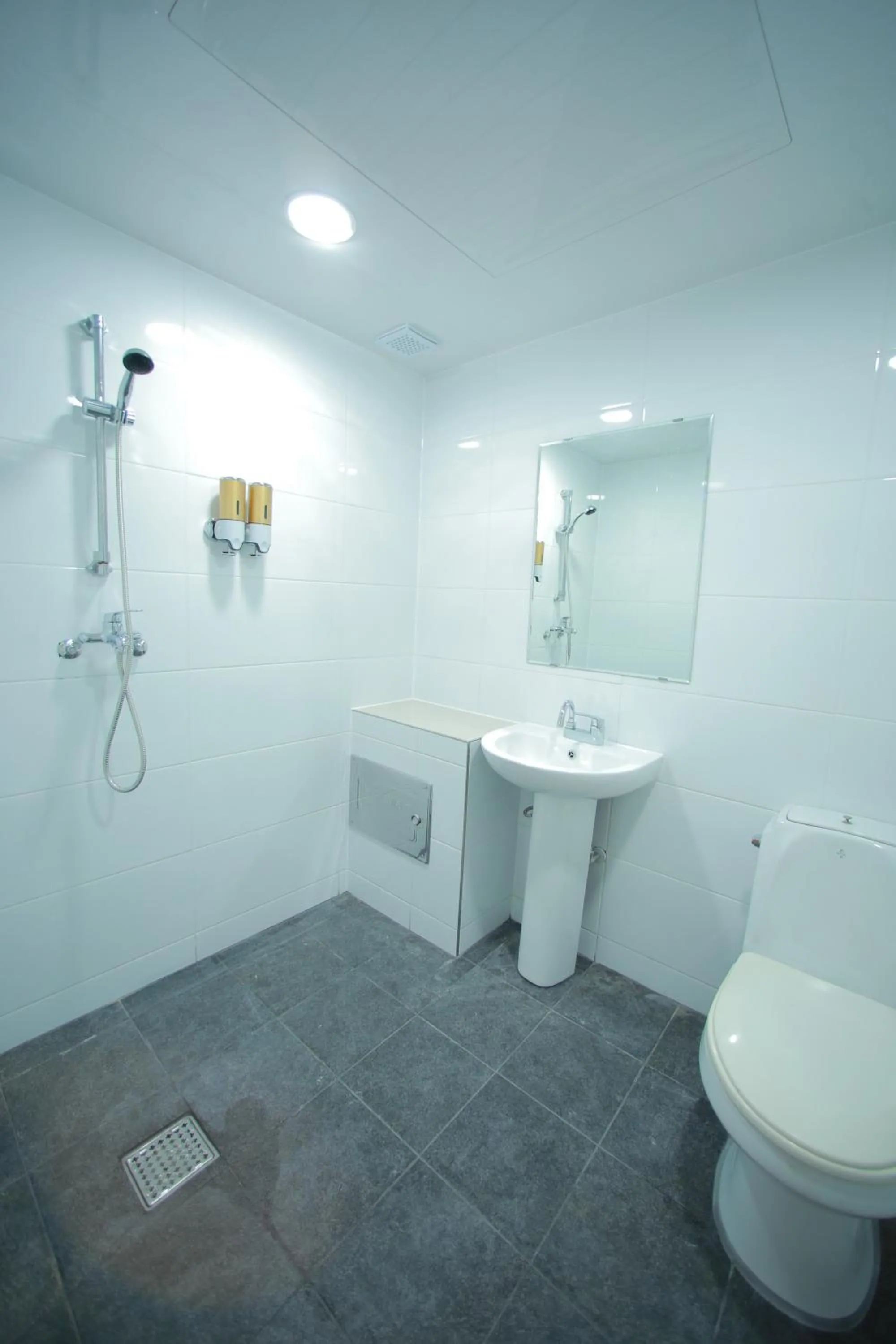 Toilet in Slow Vibe Myeongdong