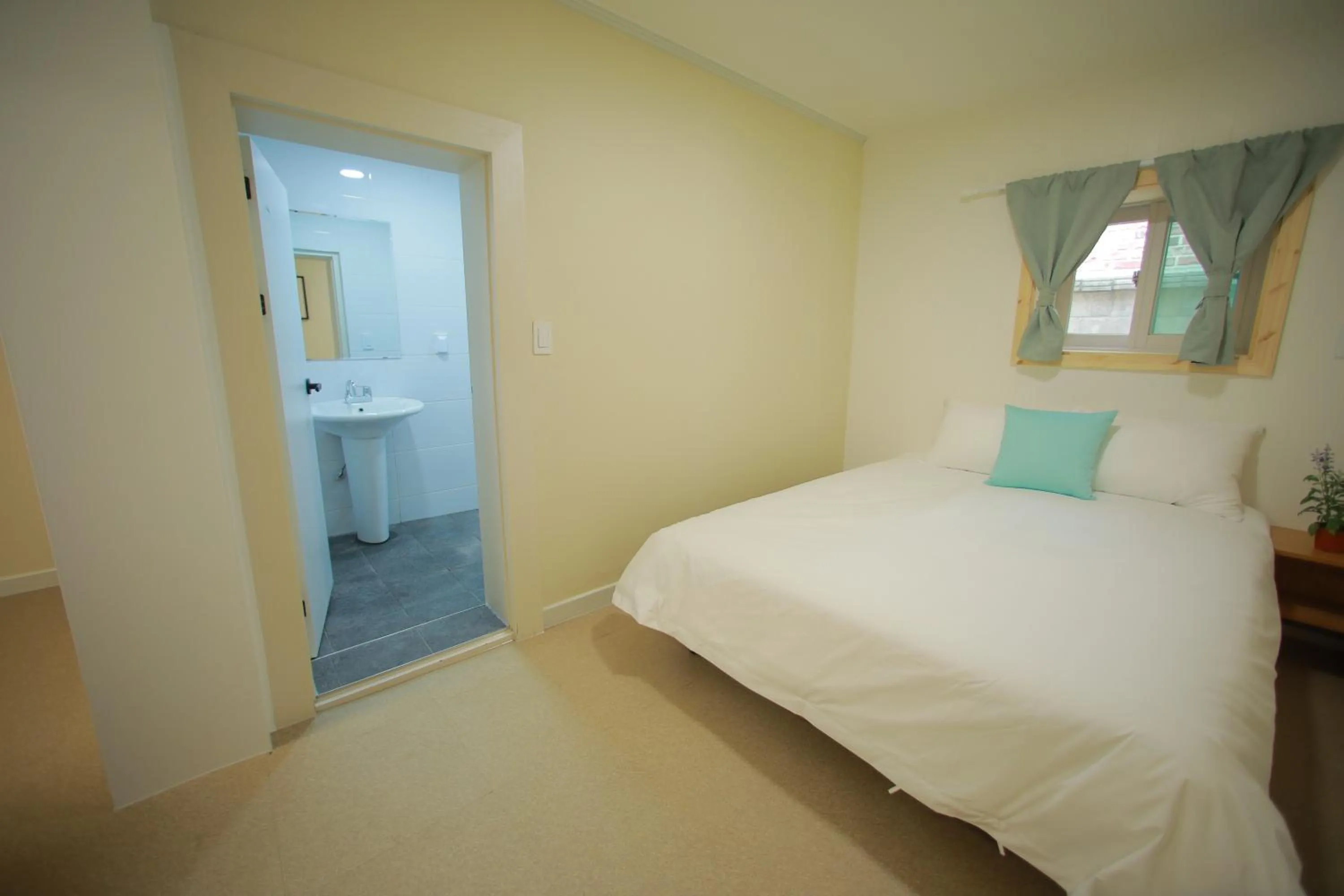 Bed in Slow Vibe Myeongdong