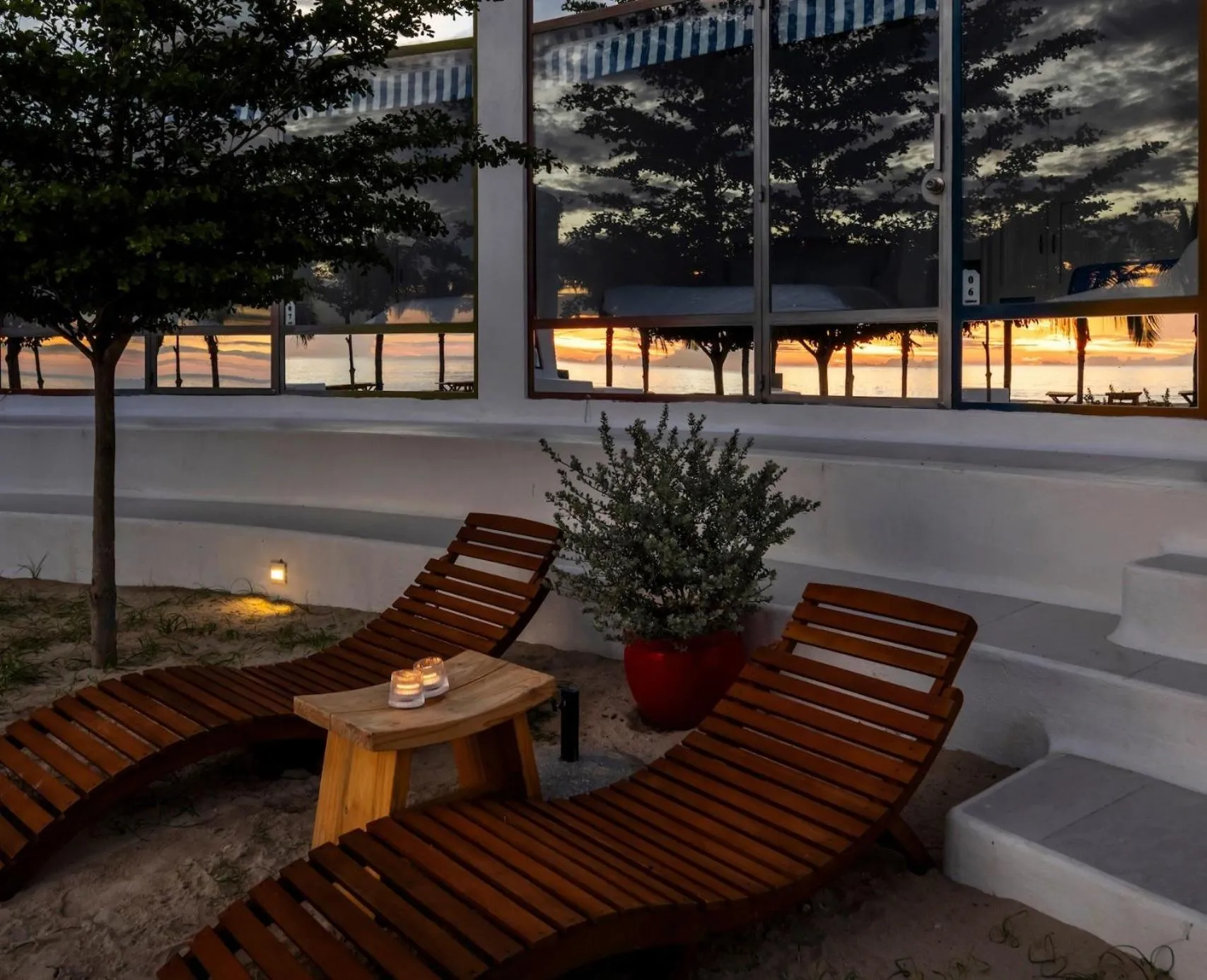 sunbed in iSea by the sea