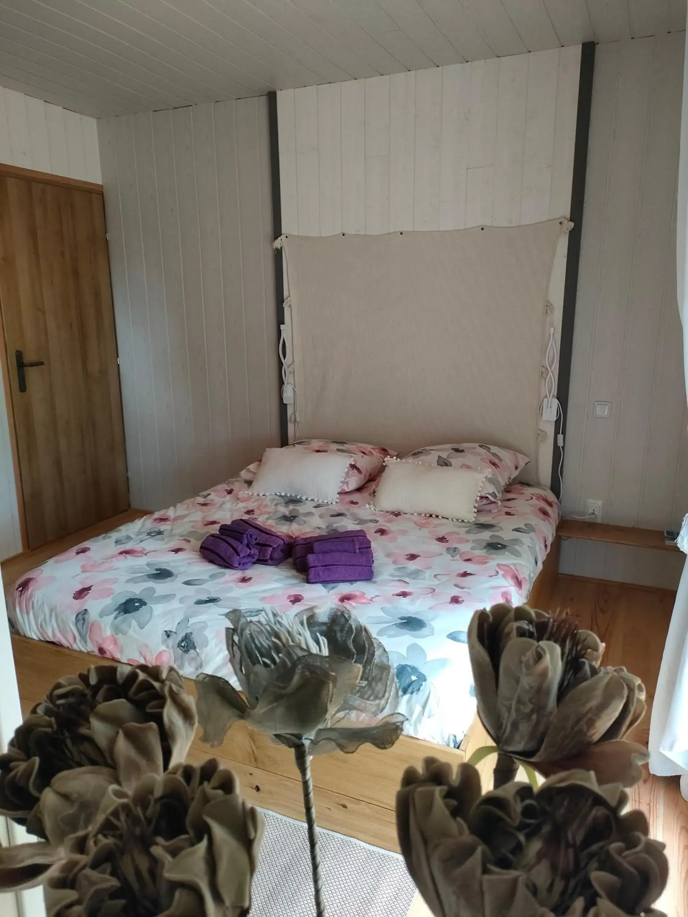 King Room with Garden View in OFILDLEAU King Room with Garden View in OFILDLEAU