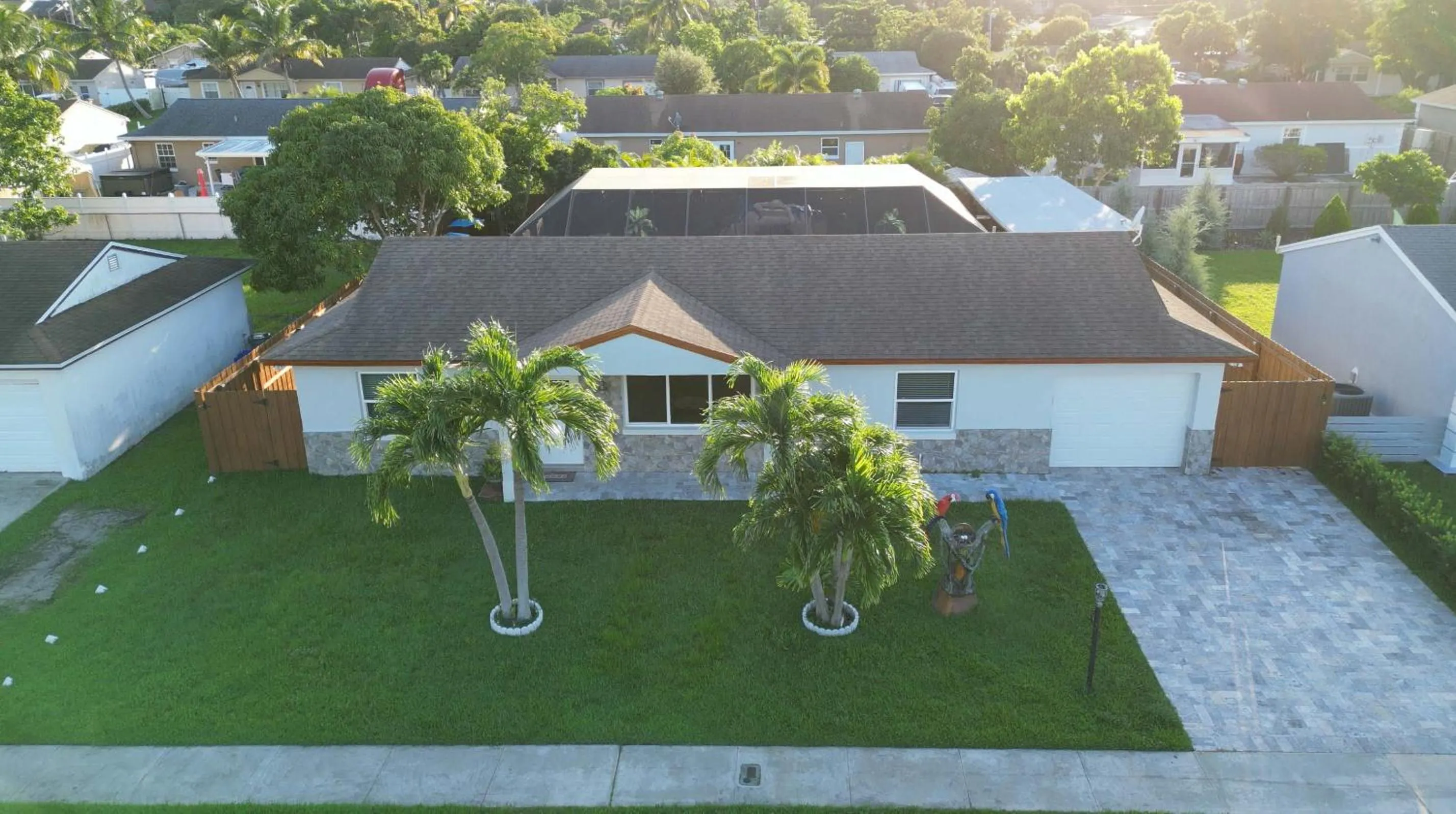 Fantasy Resort OMG PoolWaterfall outdoorKitchn Gym