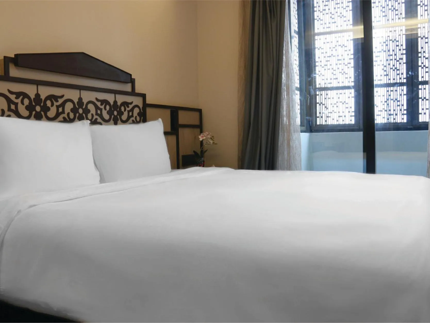 Bed in Aqueen Prestige Hotel Lavender