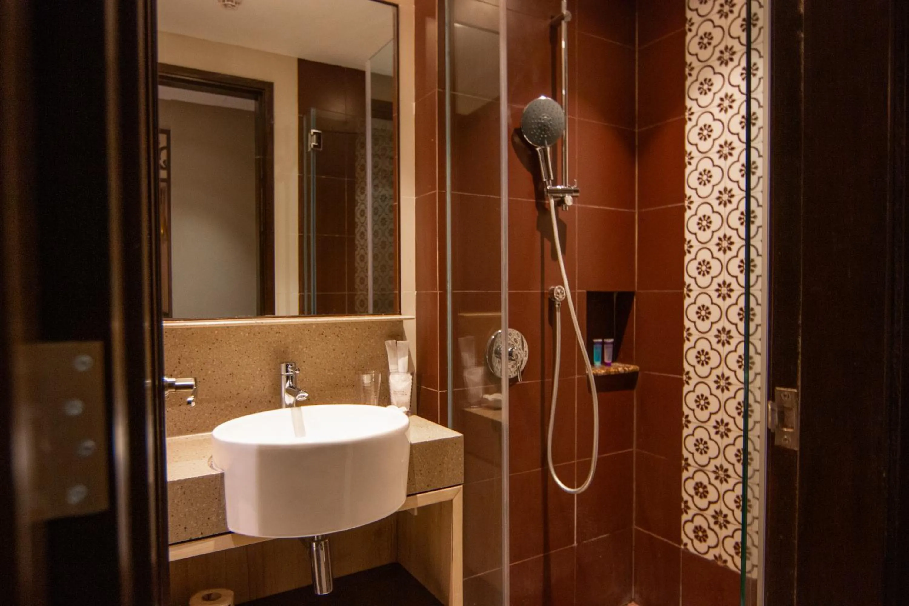 Bathroom in Aqueen Prestige Hotel Lavender