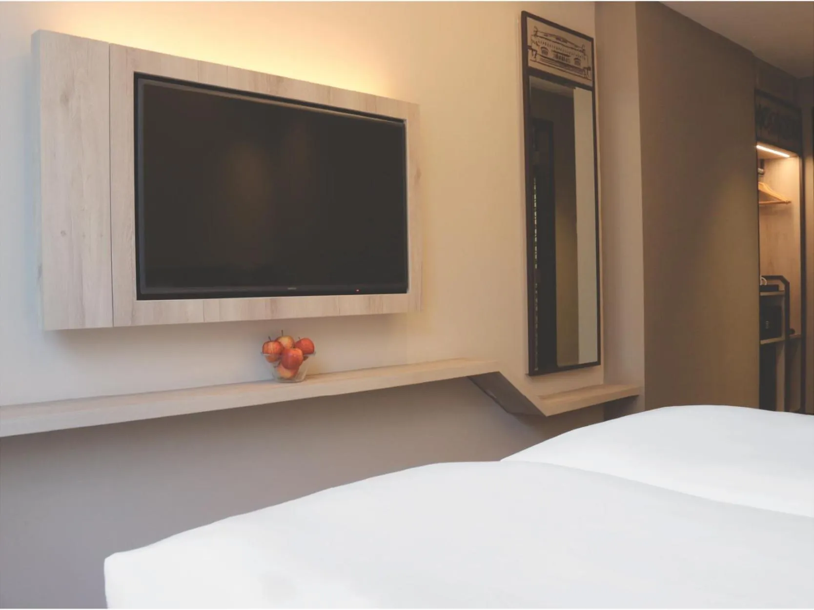 Bedroom, Bed in Aqueen Prestige Hotel Lavender