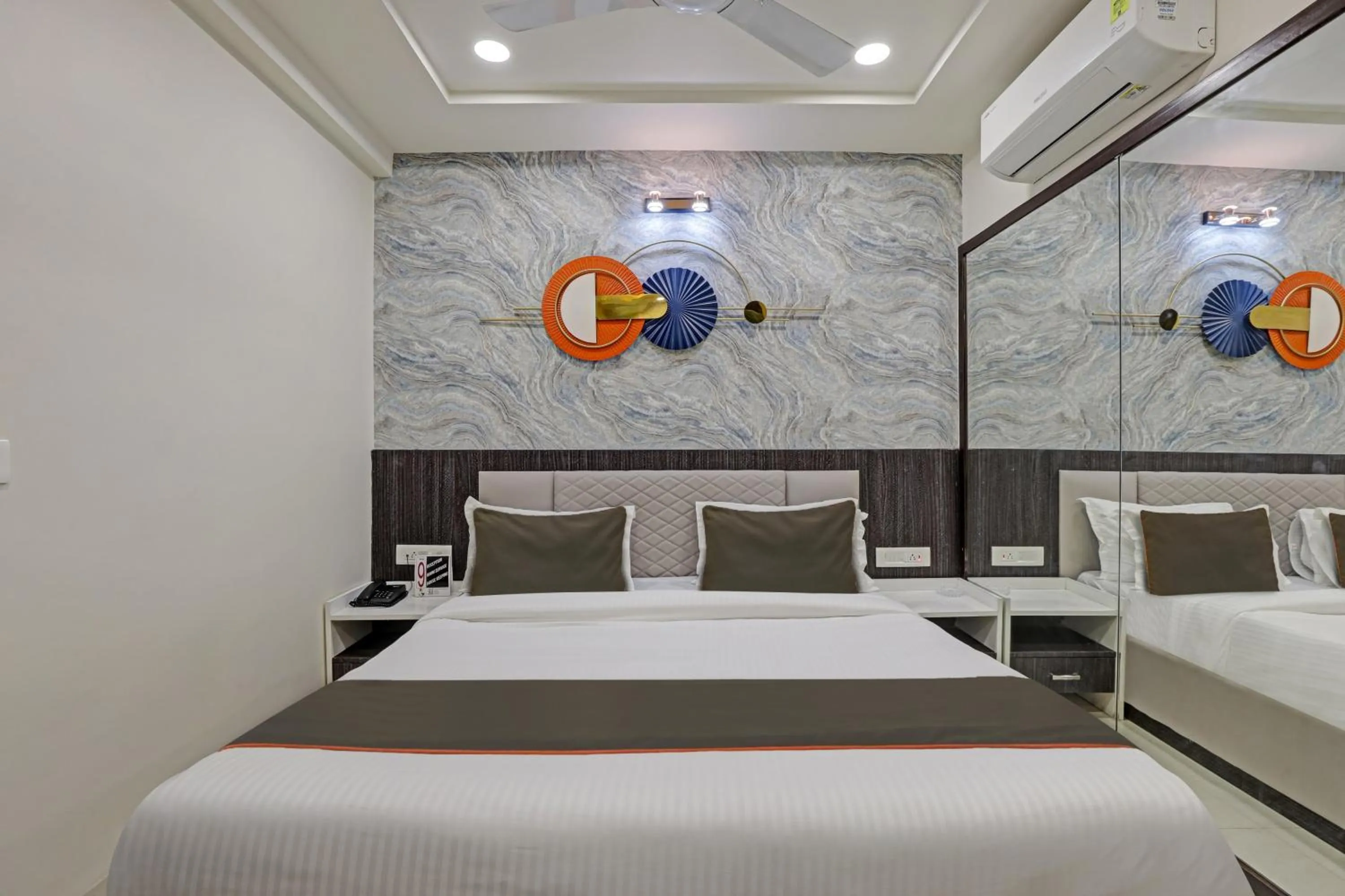 Bedroom in Collection O Alpha One