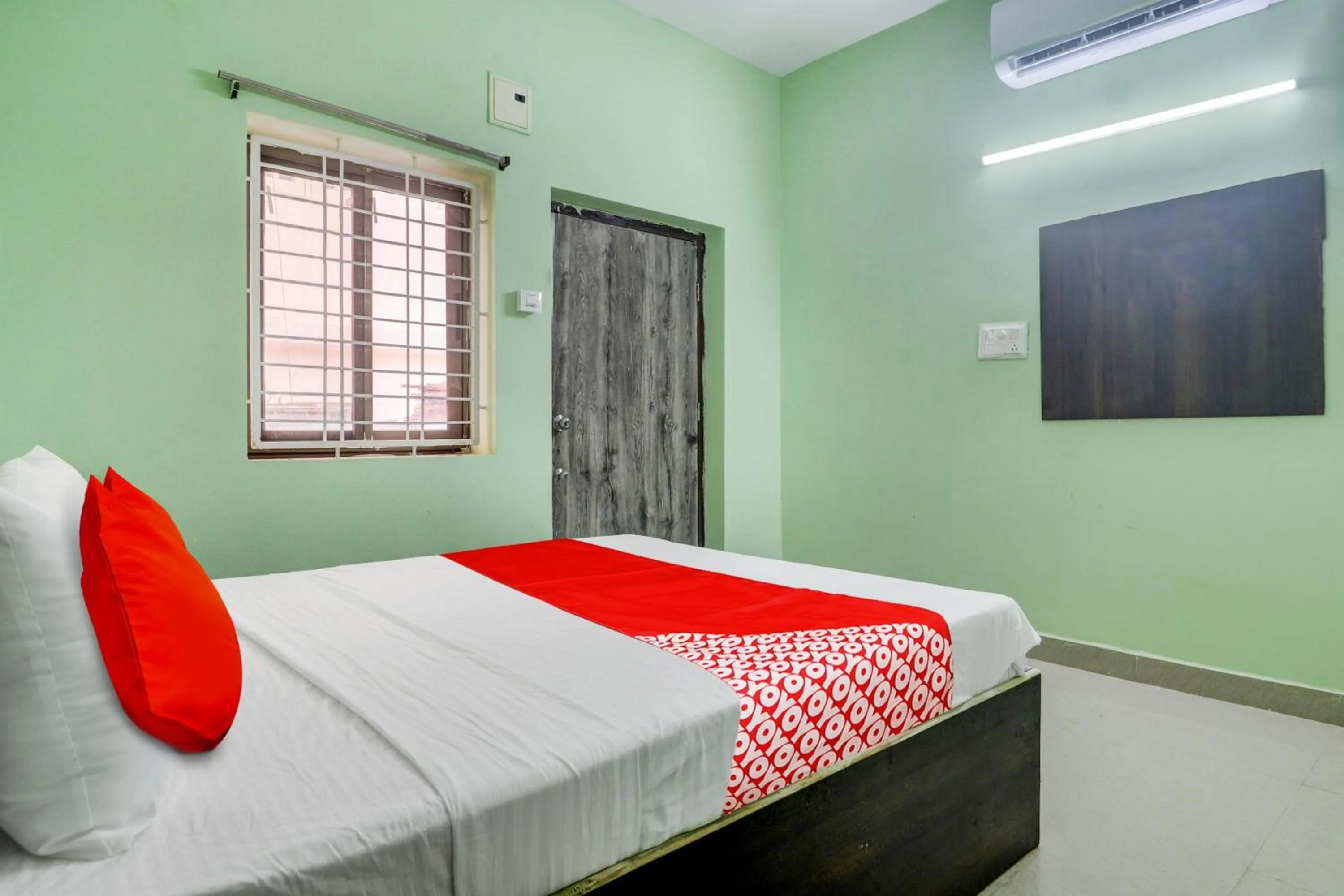 Bedroom in Hotel Sunshine