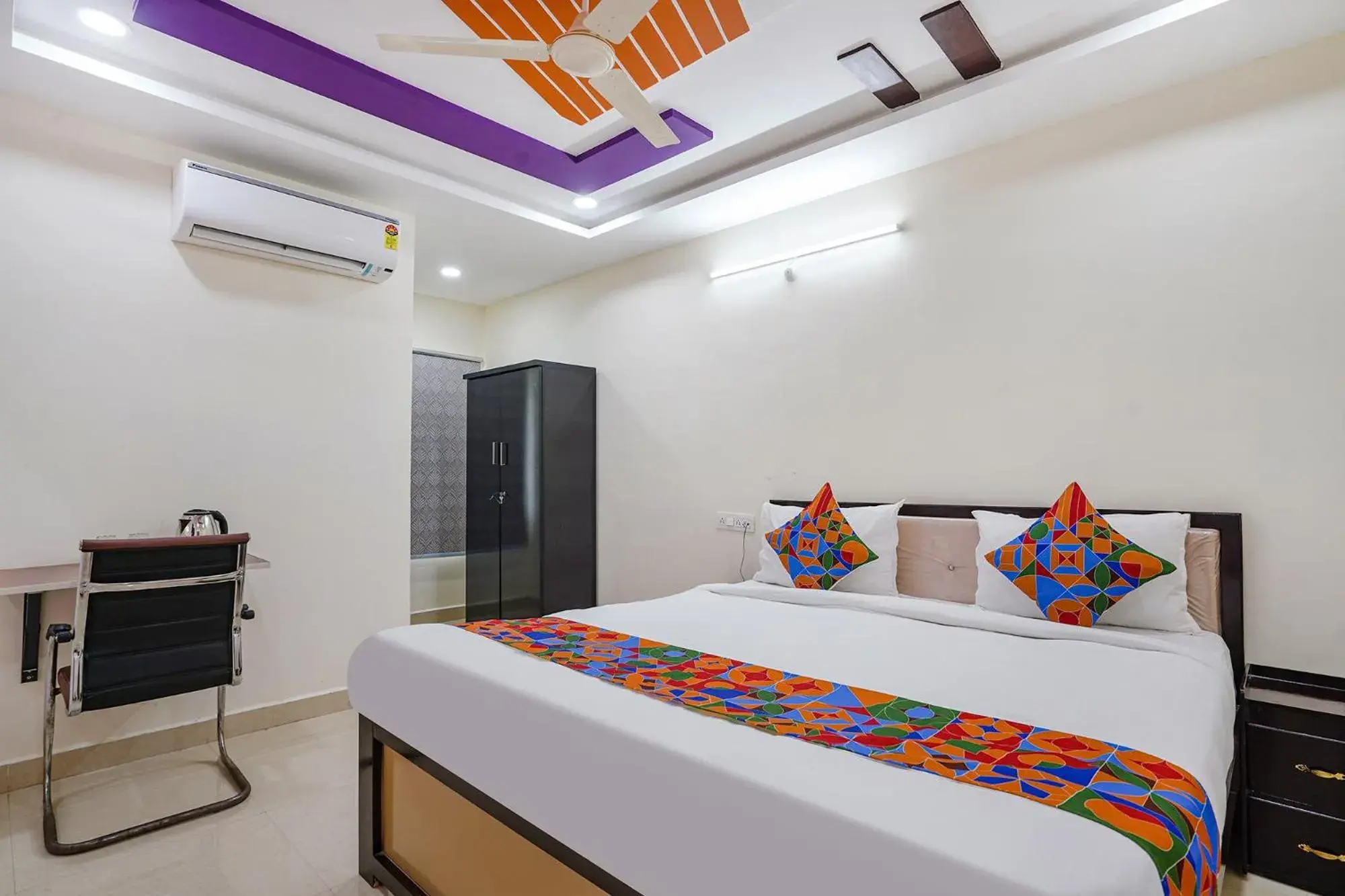 Bed in FabHotel Sri Karthikeya Grand - Nr Nexus Mall, Kukatpally Bed in FabHotel Sri Karthikeya Grand - Nr Nexus Mall, Kukatpally