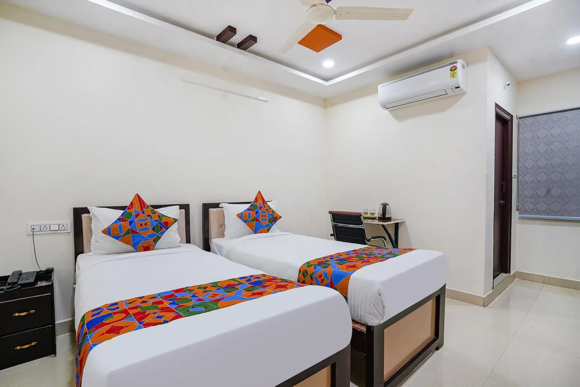 Bed in FabHotel Sri Karthikeya Grand - Nr Nexus Mall, Kukatpally Bed in FabHotel Sri Karthikeya Grand - Nr Nexus Mall, Kukatpally