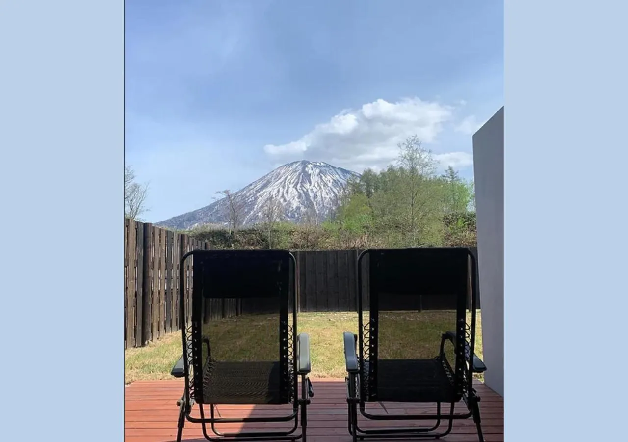 Day in Niseko Hirafu Ski Resort Condo