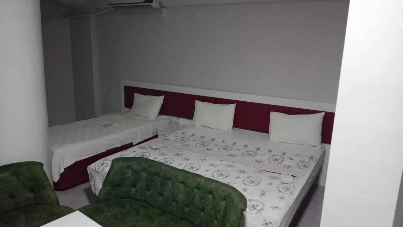 Bed in YAŞAM HOTEL