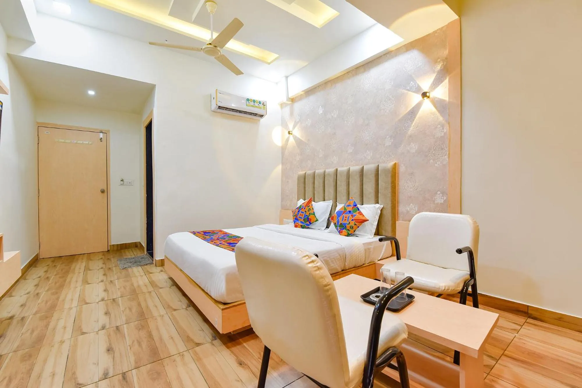 Bed in FabHotel Symphony Grand