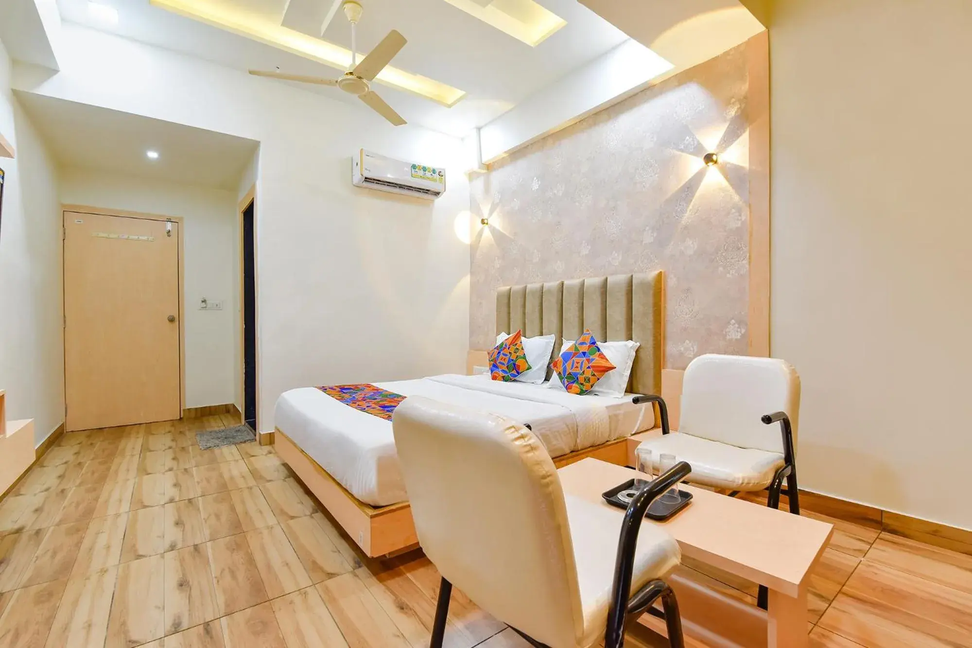 Bed in FabHotel Symphony Grand Bed in FabHotel Symphony Grand