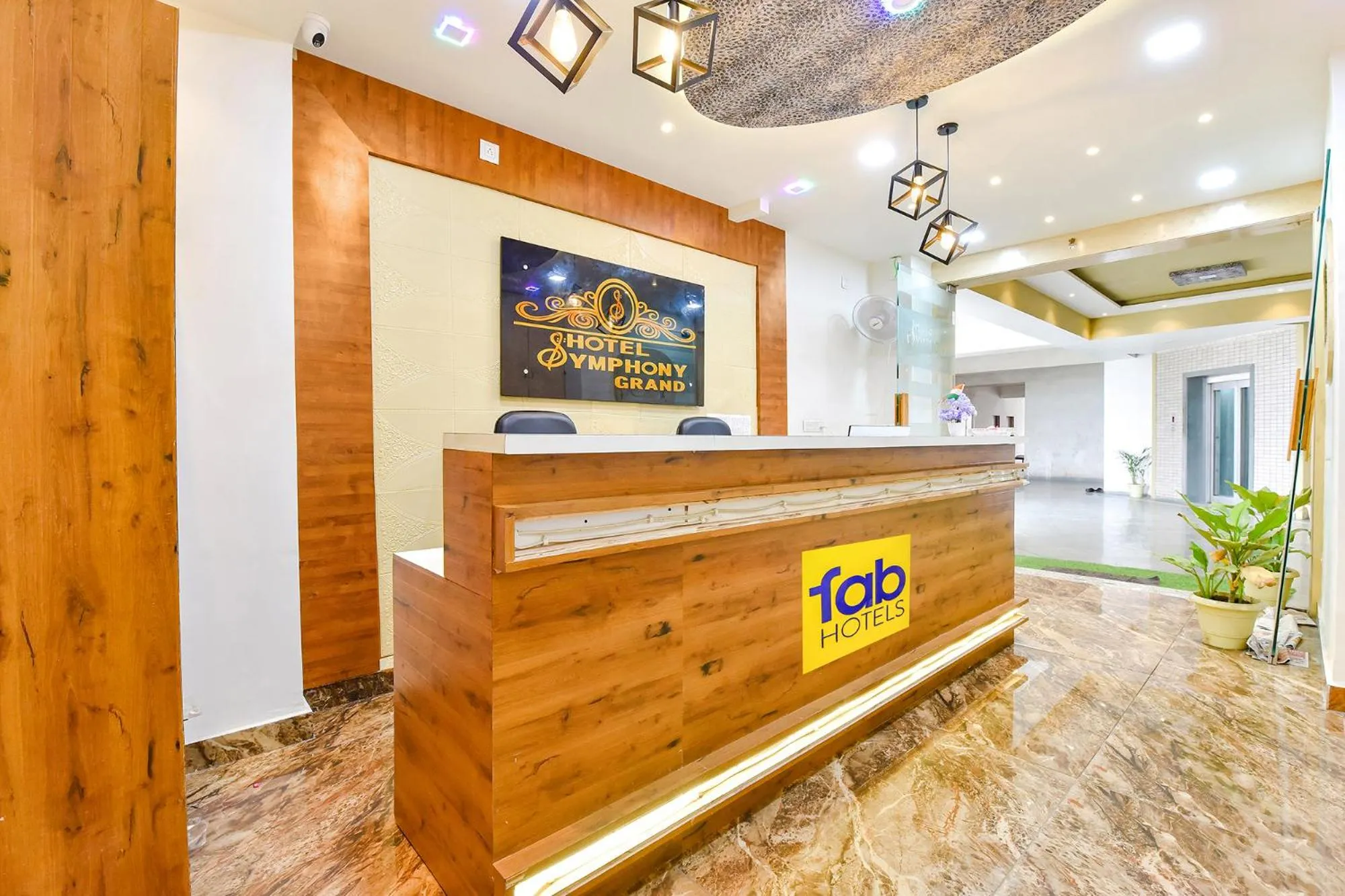 Lobby or reception in FabHotel Symphony Grand