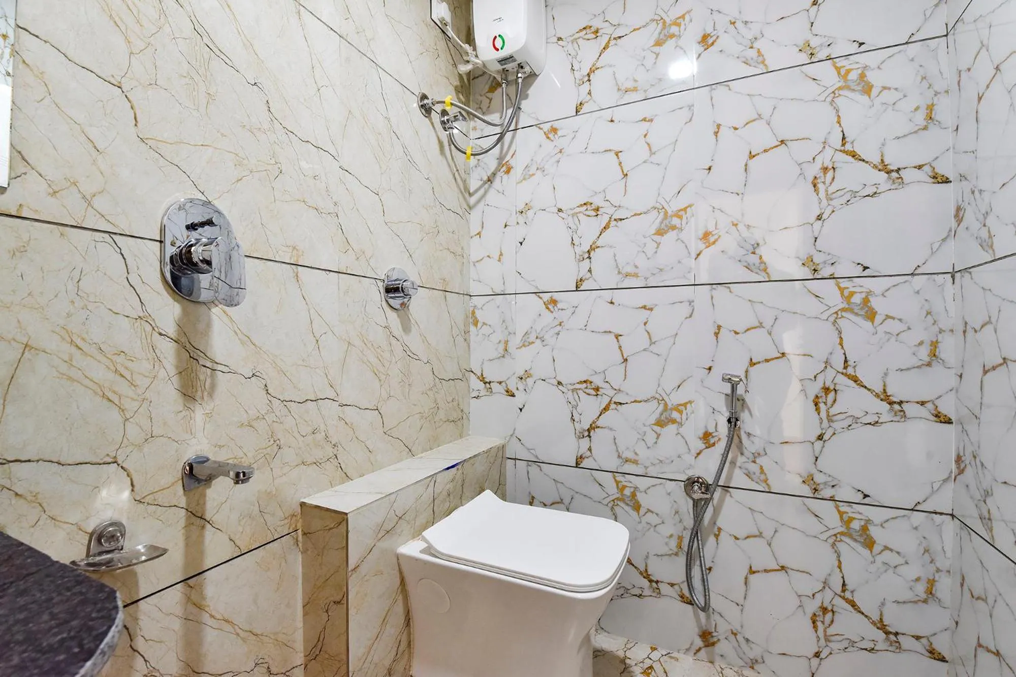 Toilet in FabHotel Symphony Grand